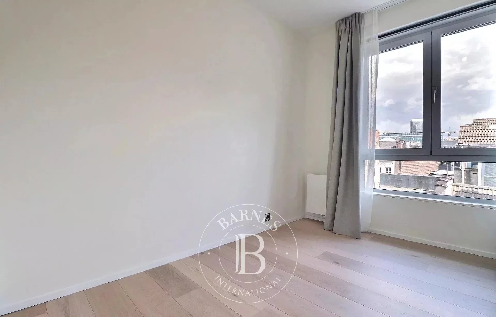 In the heart of Brussels - Furnished 3 bedroom apartment + terrace