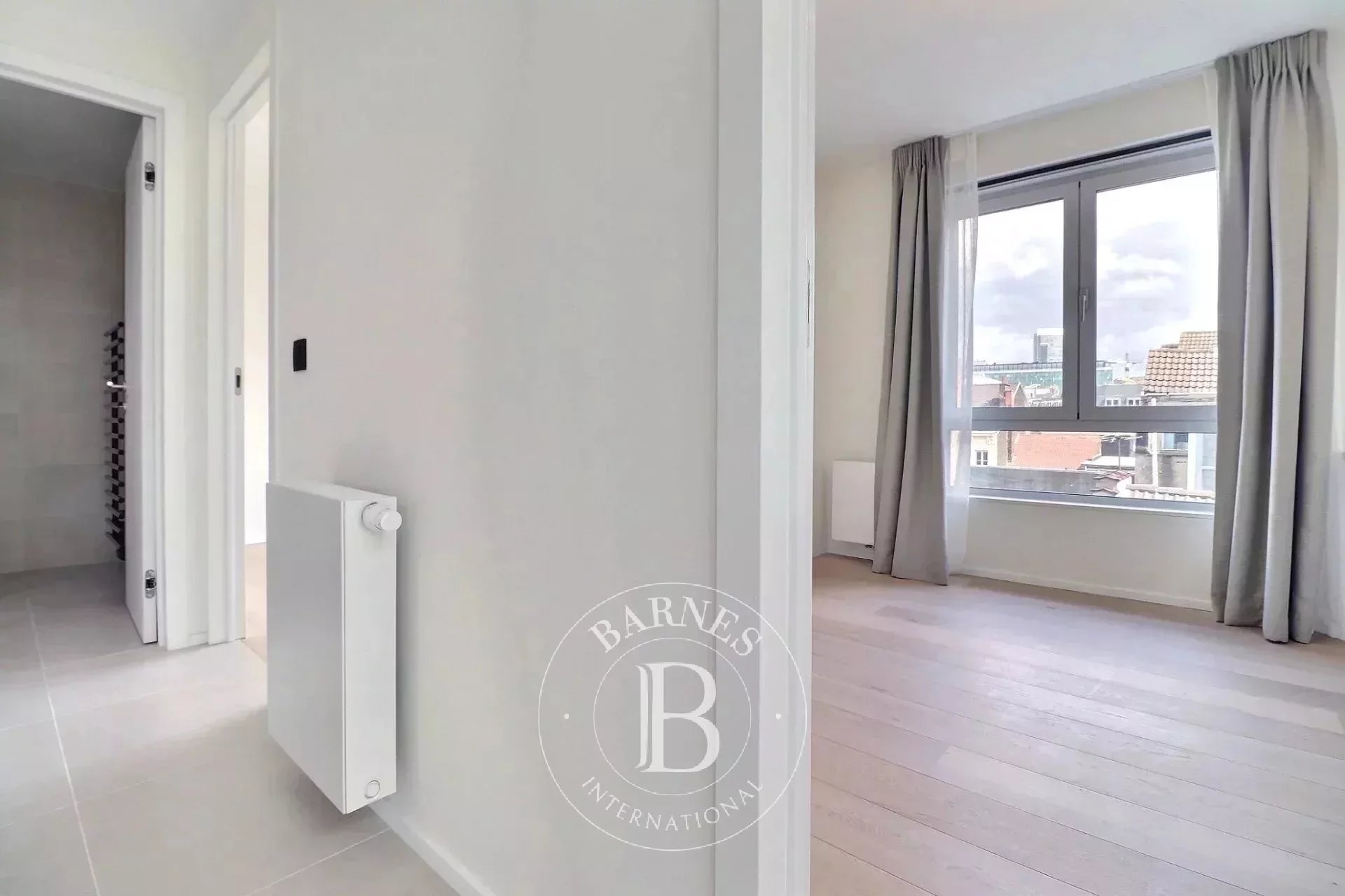 In the heart of Brussels - Furnished 3 bedroom apartment + terrace