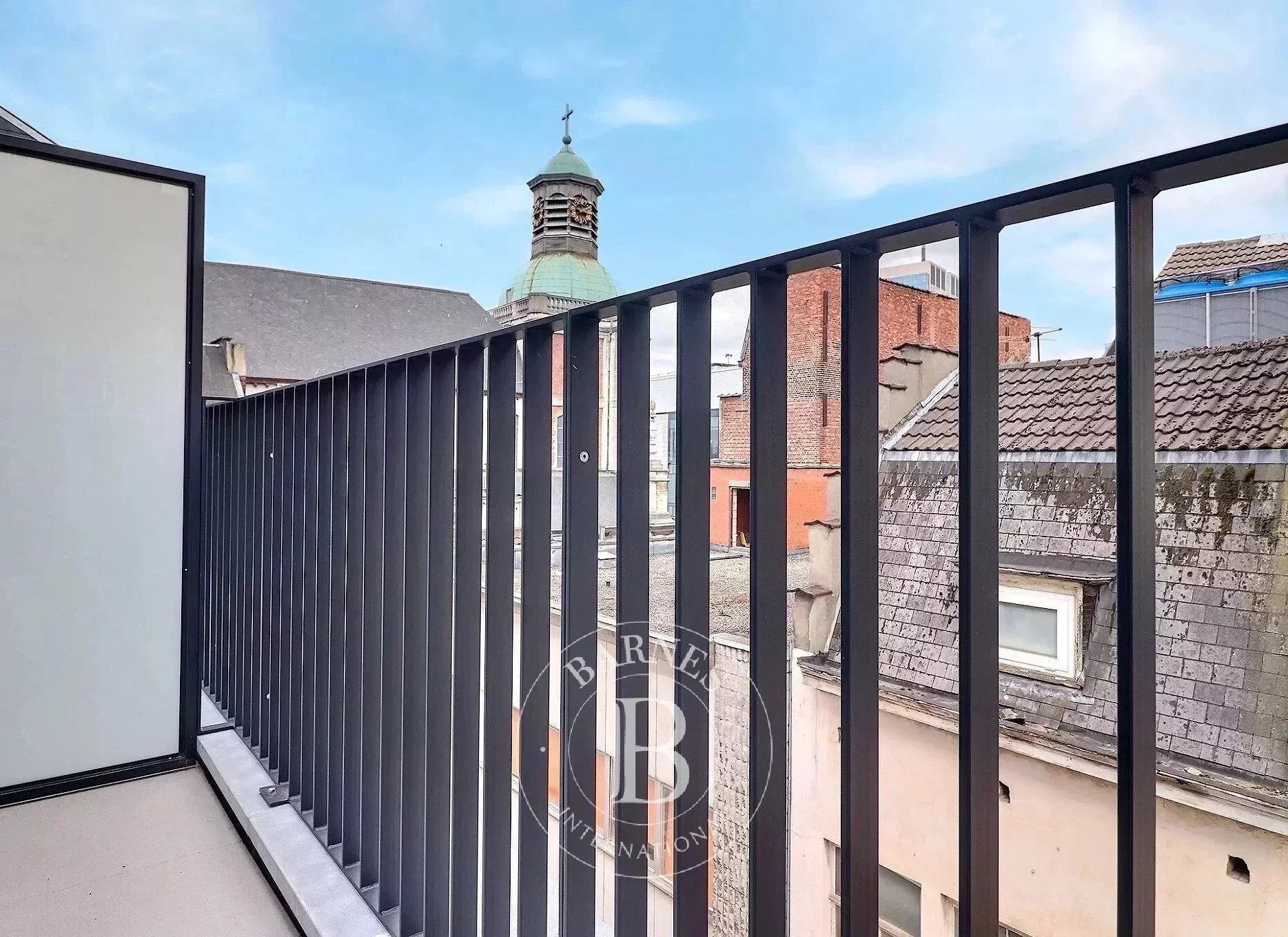 En plein coeur de Bruxelles - Appartement meublé 3ch + terrasse.