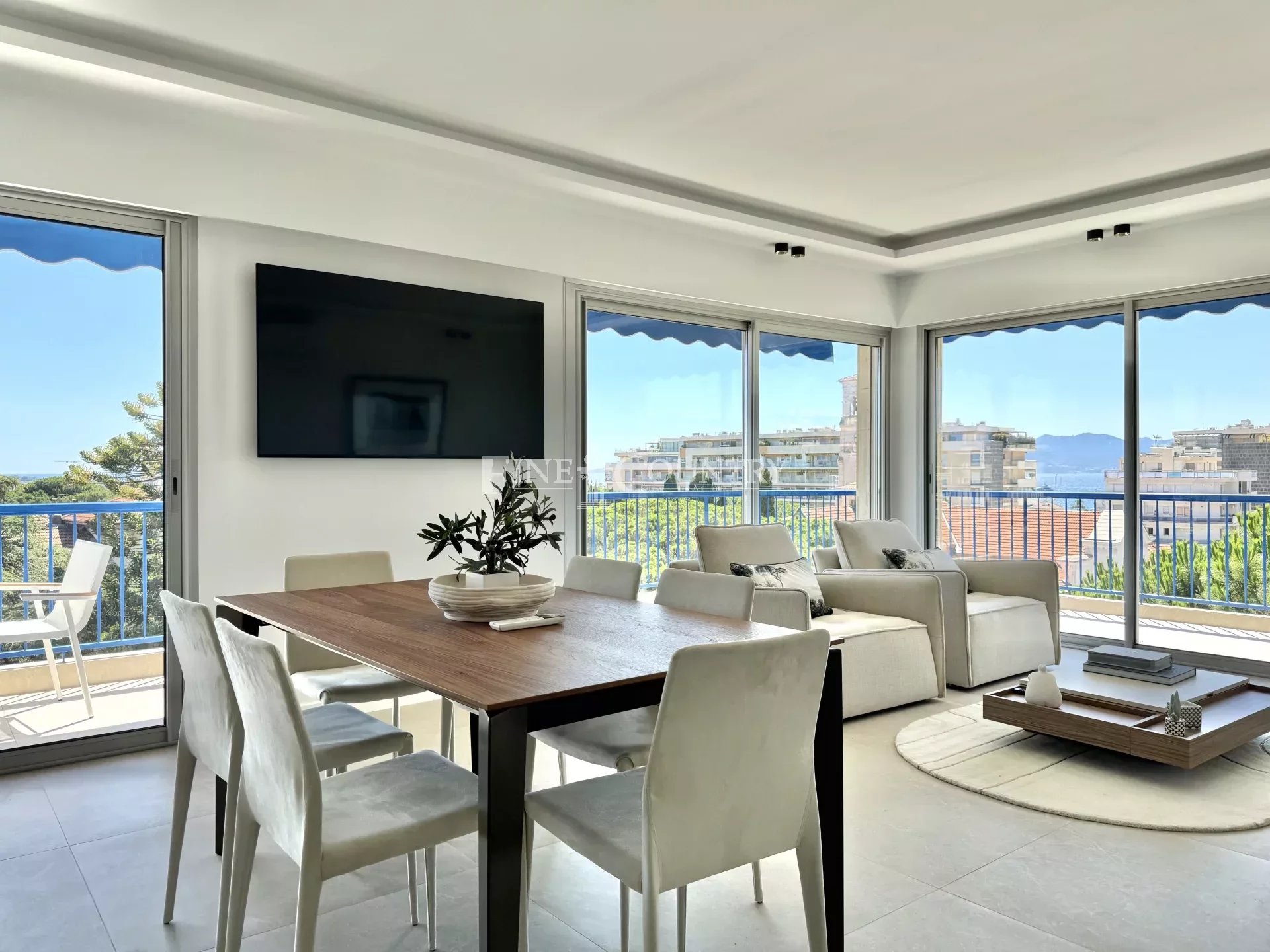 3 BEDROOM APPARTEMENT FOR SALE CANNES BASSE CALIFORNIE