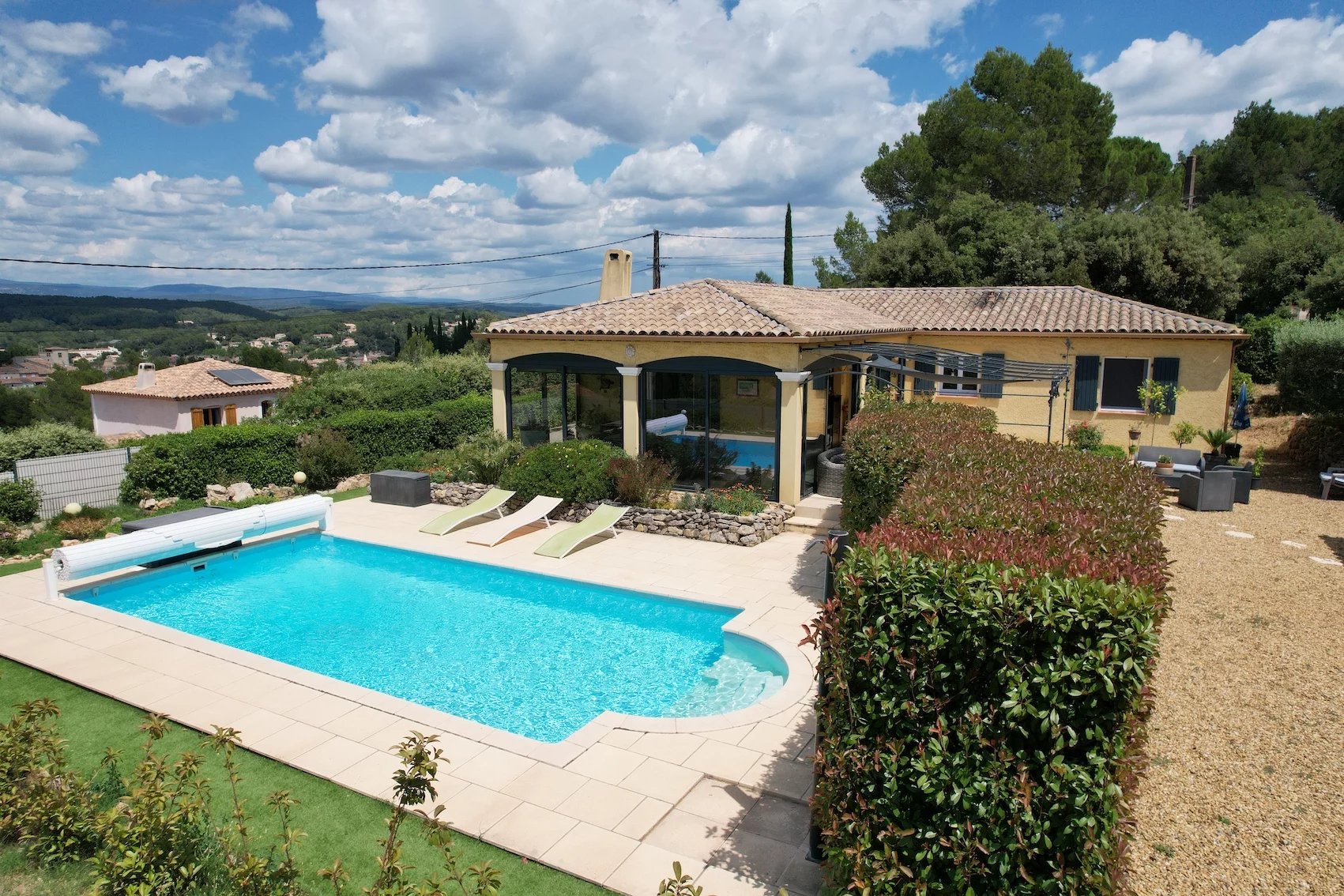 HOUSE - 10 MINUTES FROM COTIGNAC