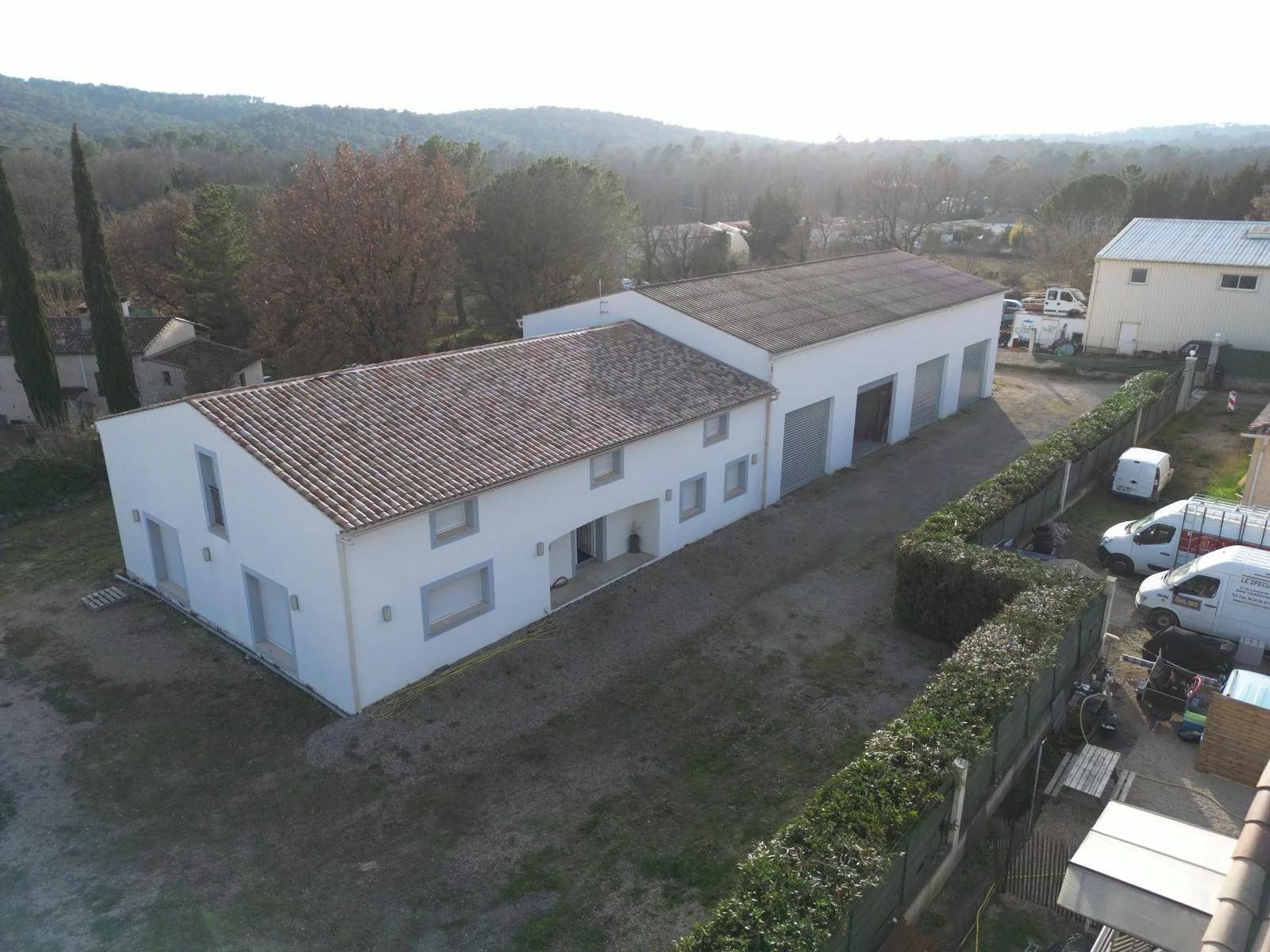 STORAGE BUILDINGS  + HOUSE FOR RESIDENTIAL USE - TOURRETTES