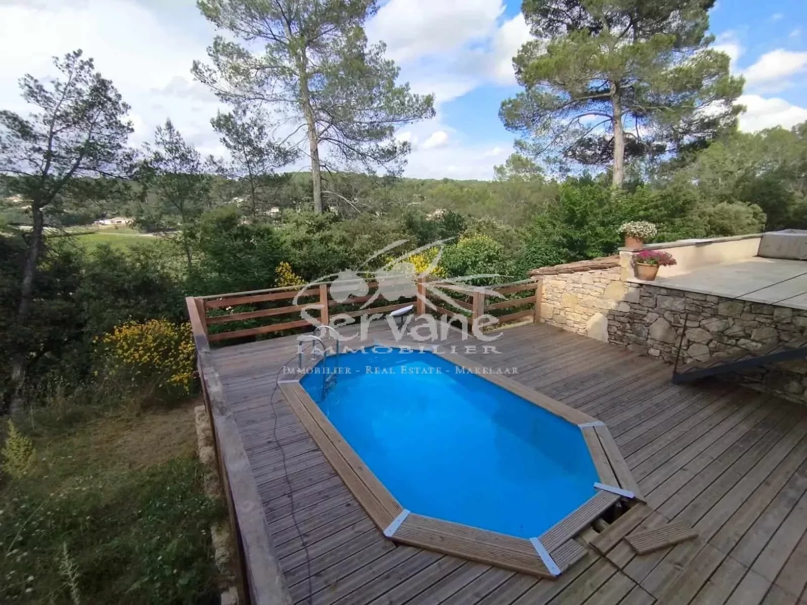 LORGUES FOR SALE LARGE VILLA T5 BEDROOMS