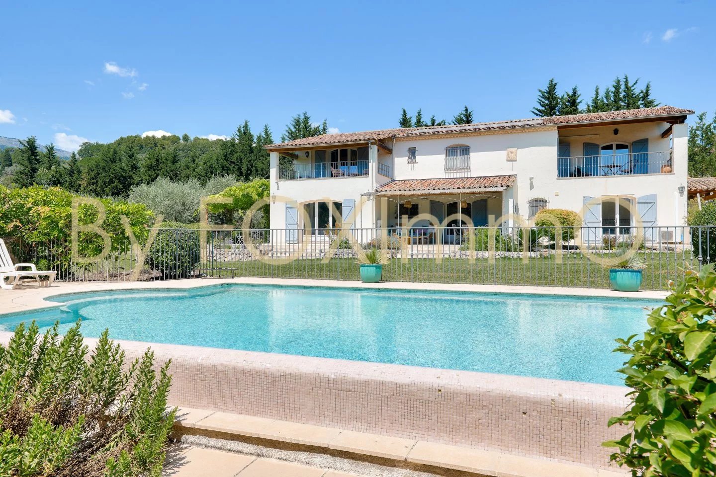 Magnificent property, Valbonne boundary, Neo-Provencal chic, Absolute peace and quiet, Perfect condition, Uninterrupted view, 5/6 bedrooms, Terraces, 5000m2 of flat land,