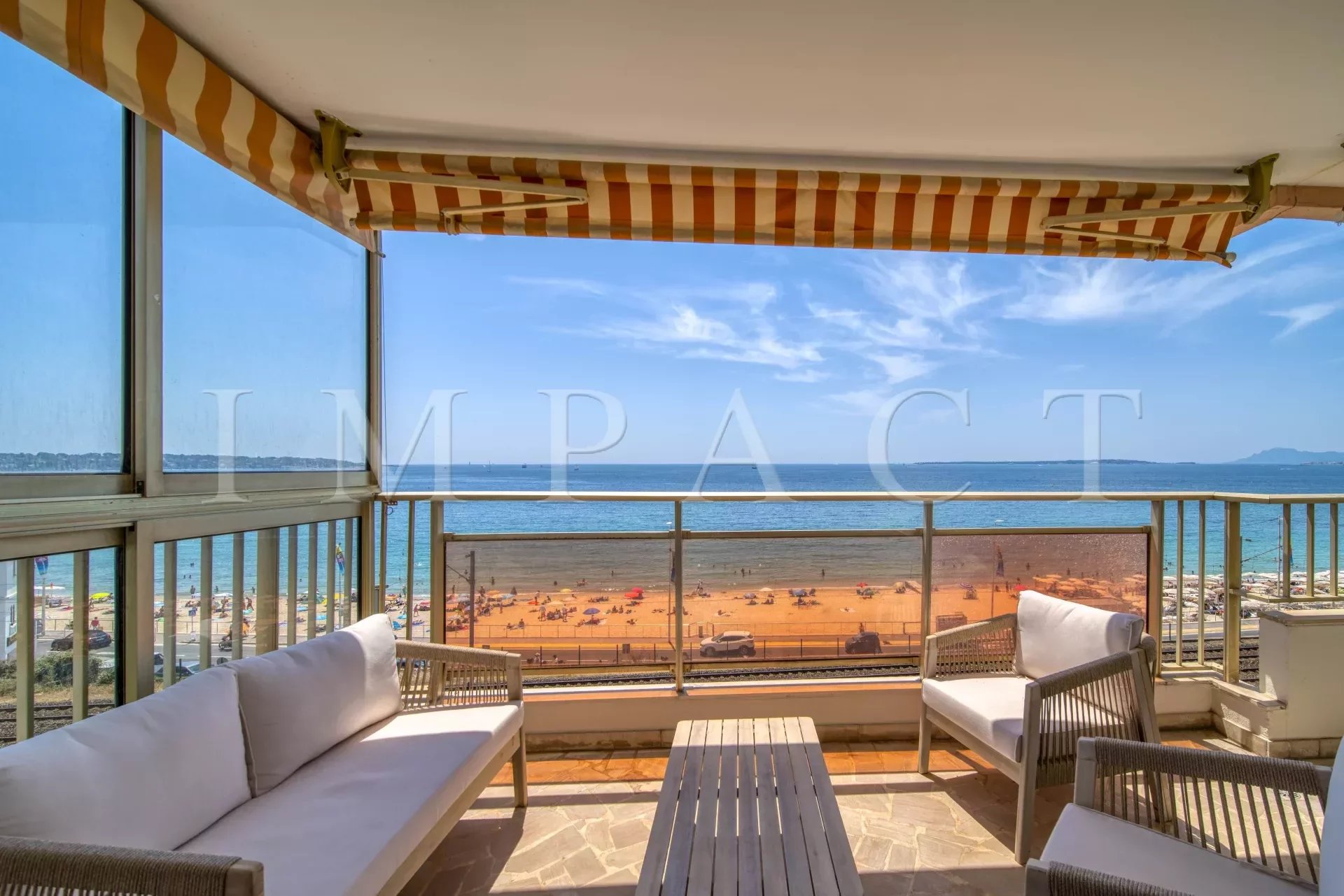 Sea view apartment for sale Juan Les Pins 