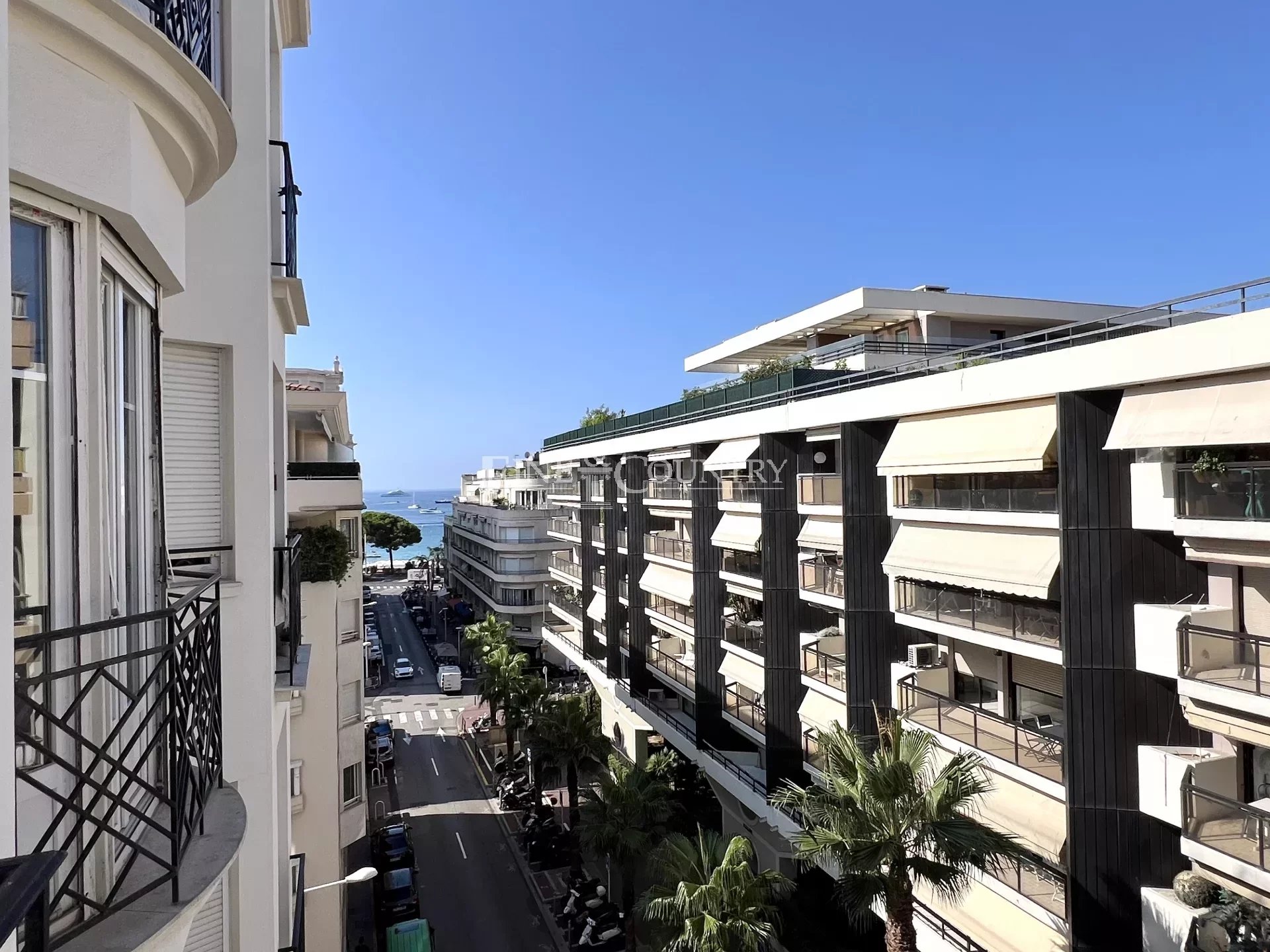 APARTMENT FOR SALE CANNES CENTER