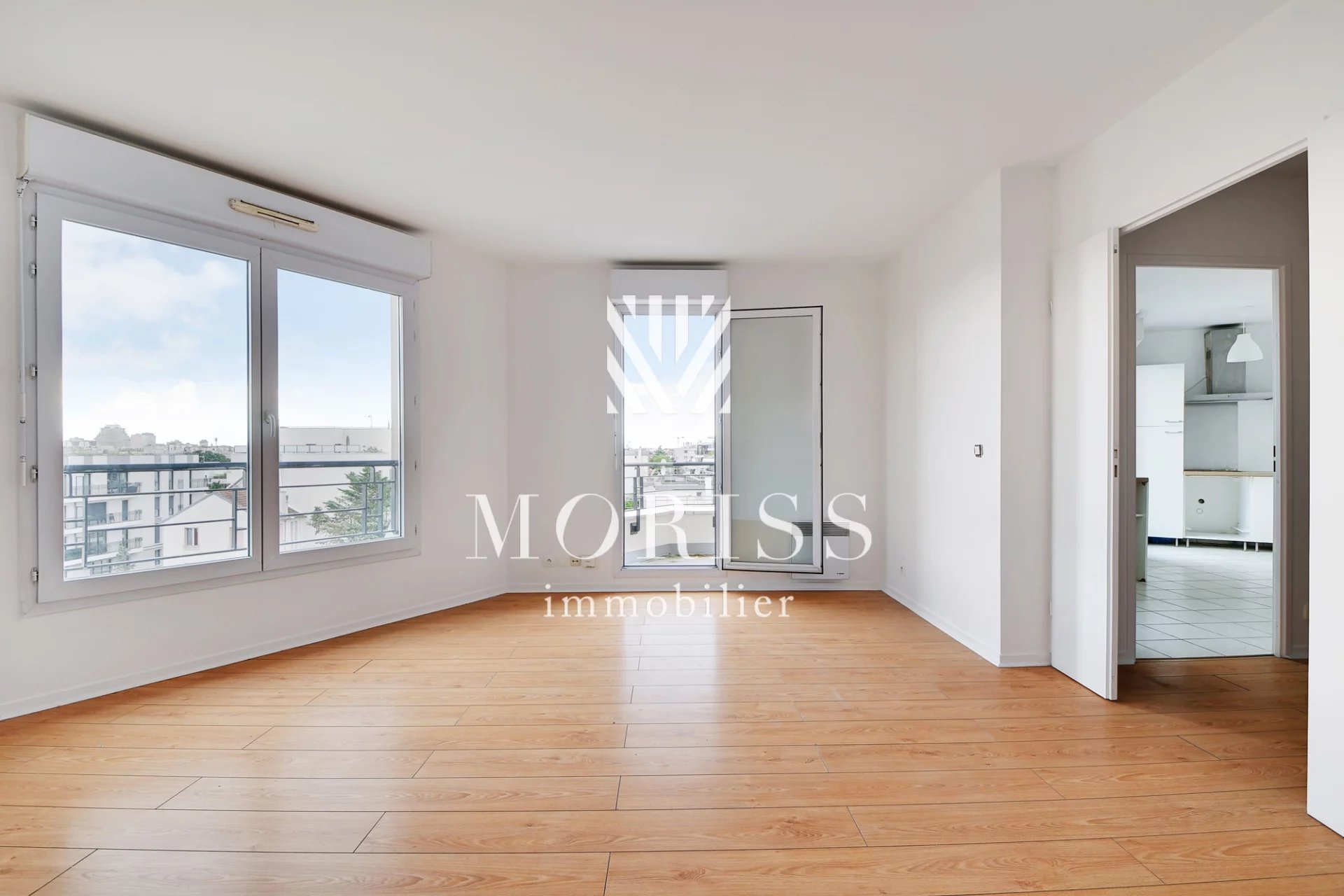 BOIS COLOMBES - Appartement familial de 88 M2 + 17M2 d’extérieur - Image Array