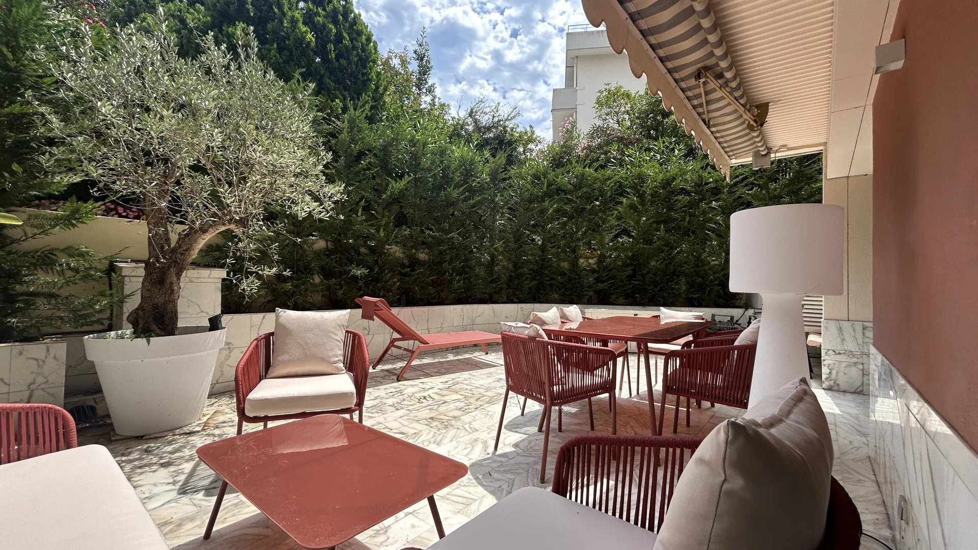 Vente Appartement 52m² 2 Pièces à Cannes (06400) - 82 Croisette Immobilier