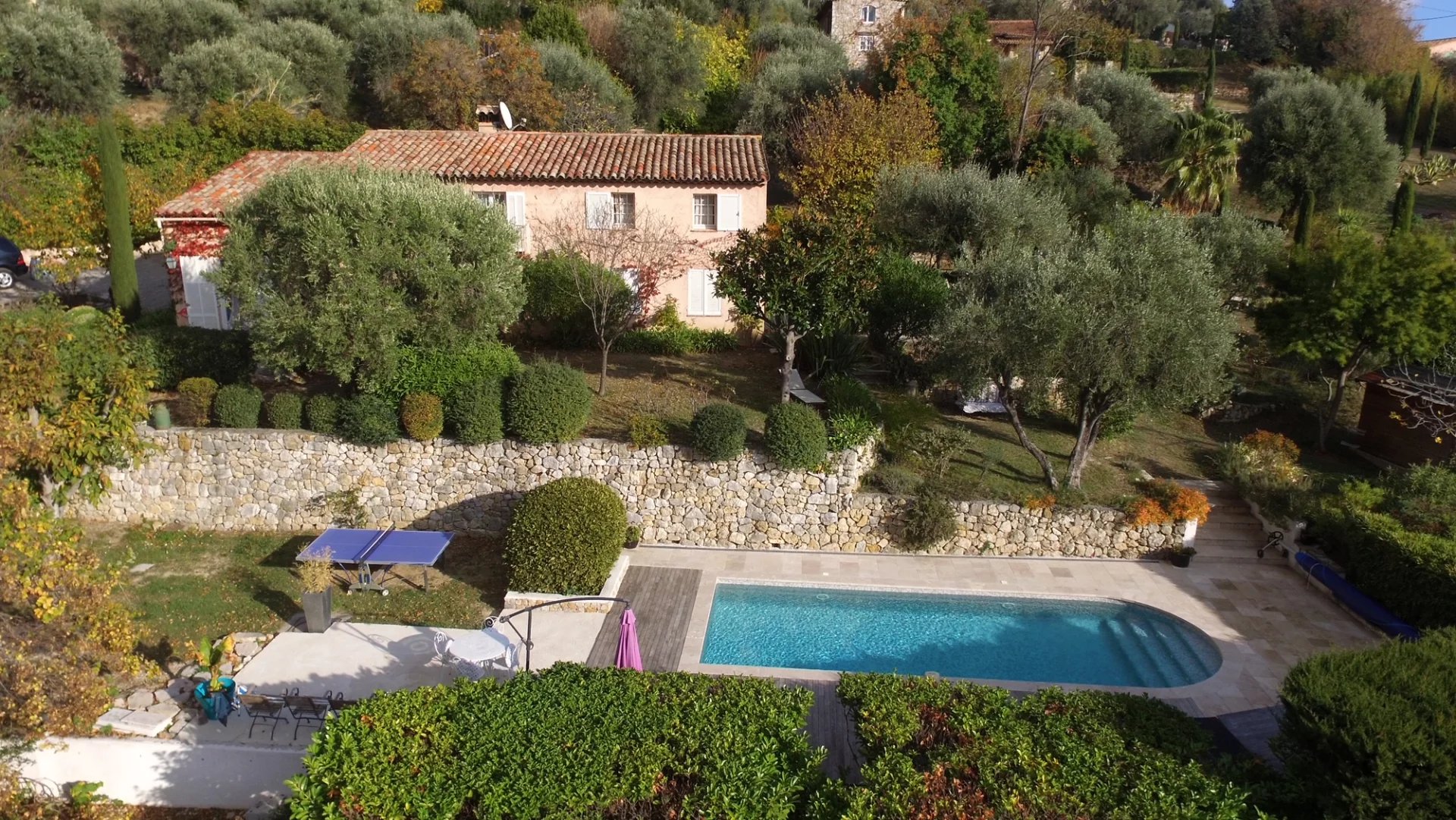 06740 CHÂTEAUNEUF-GRASSE VILLA