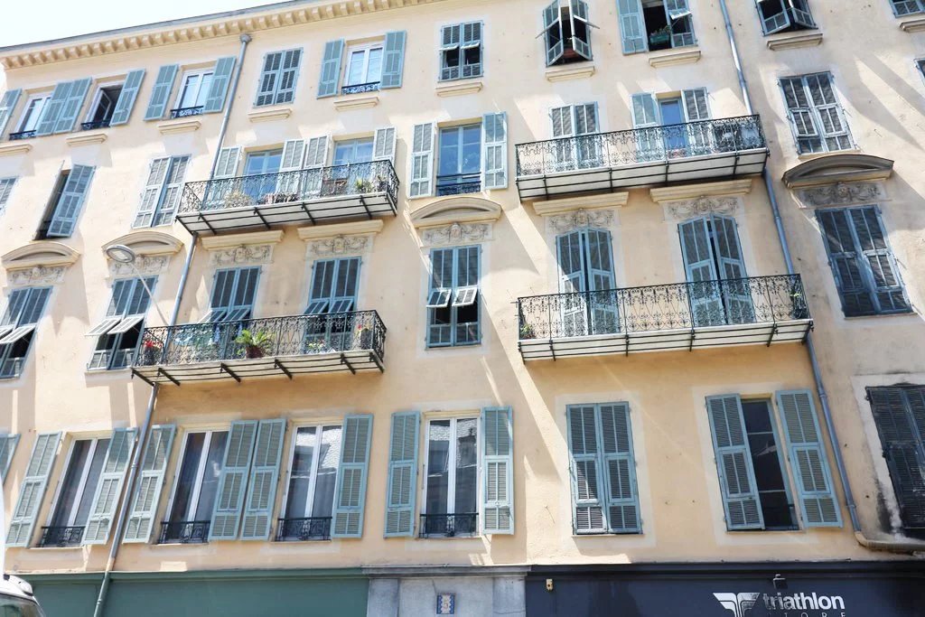 NICE -  CENTRE VILLE- 4 PIÈCES  88m² + BALCONS