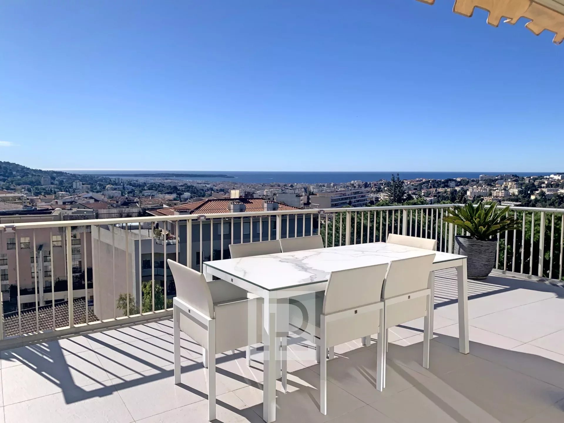 Appartement villa/toit - Vue panoramique sur la baie de Cannes