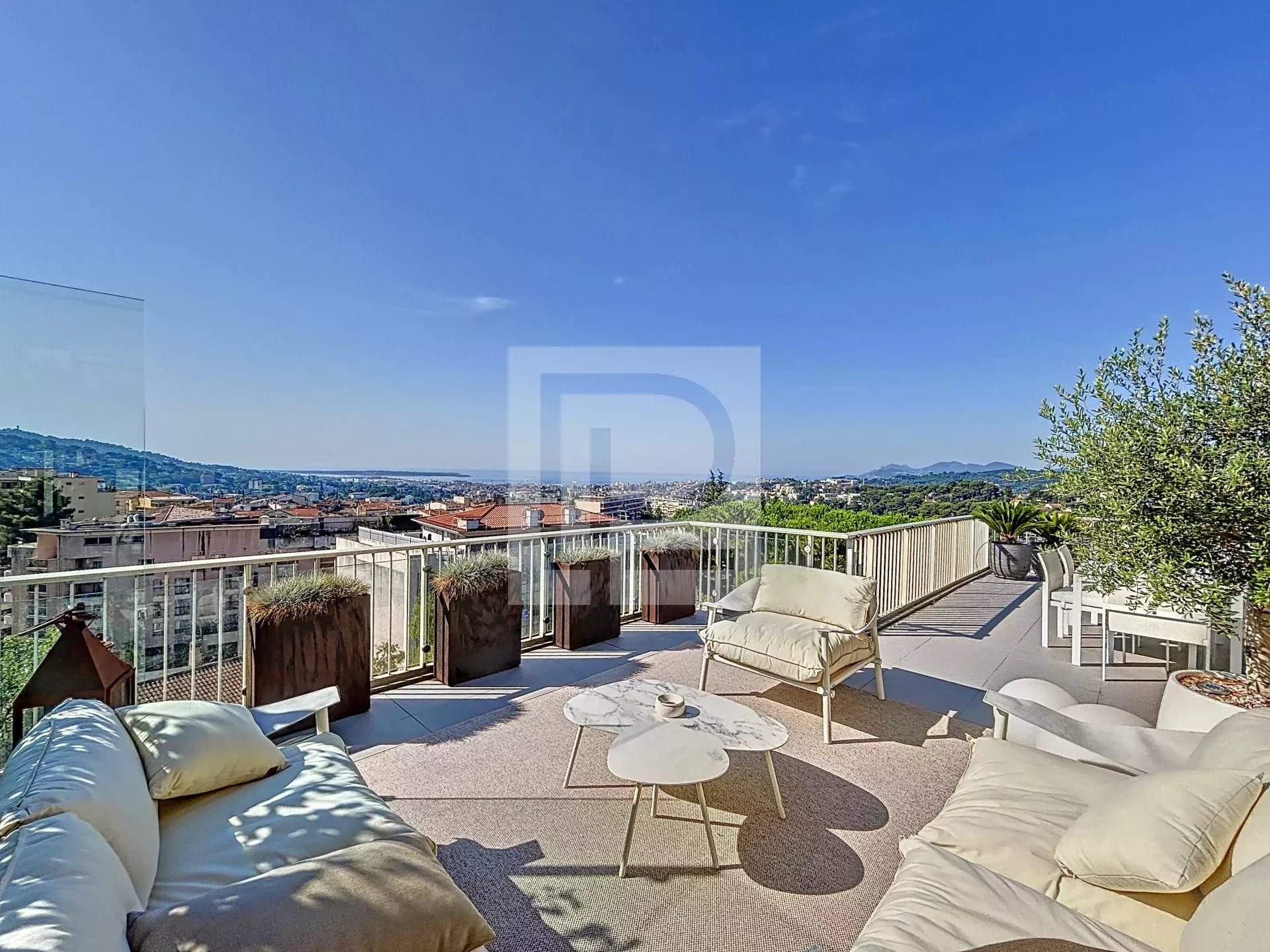 Appartement villa/toit - Vue panoramique sur la baie de Cannes