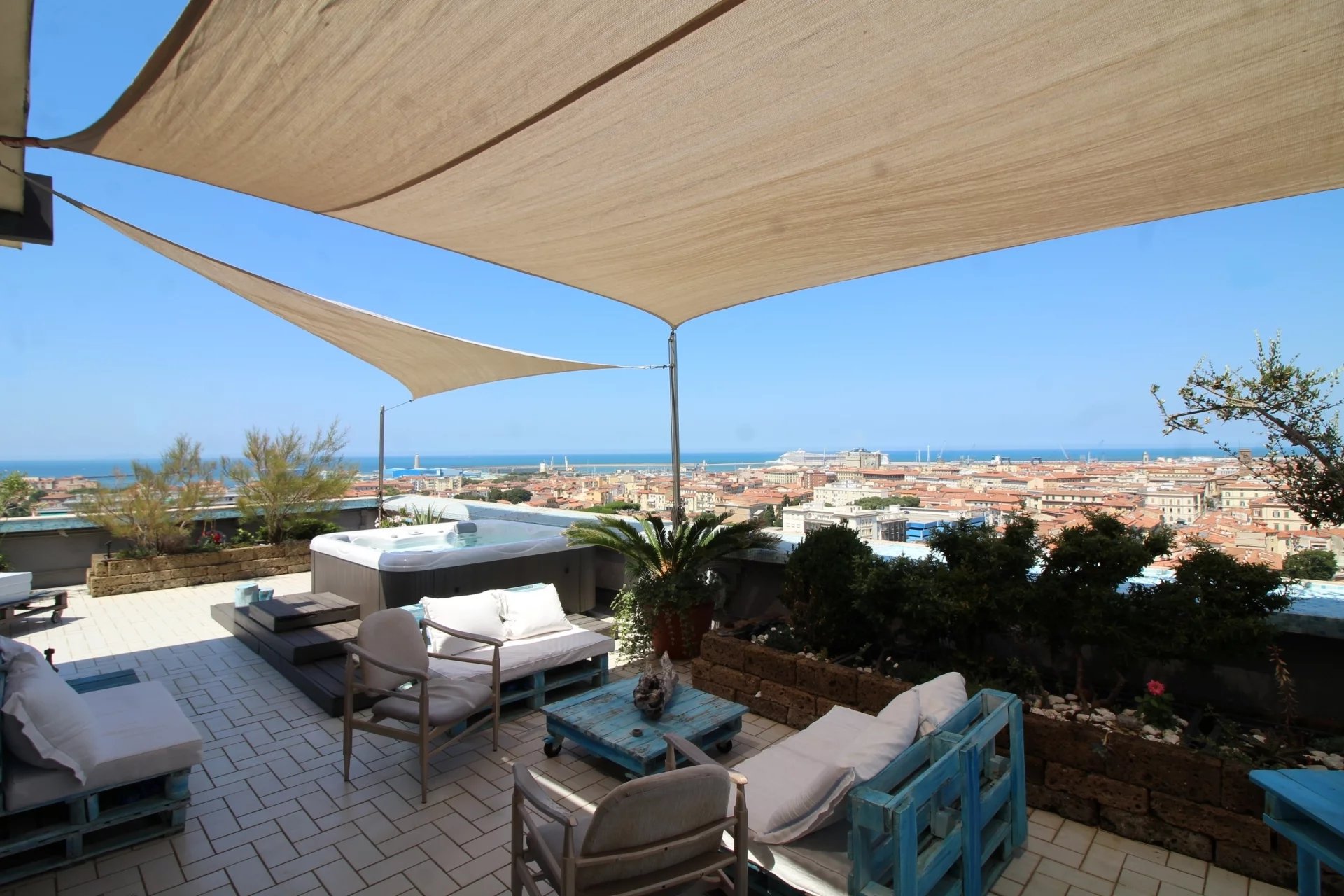 Sale Penthouse Livorno Attias - Marconi