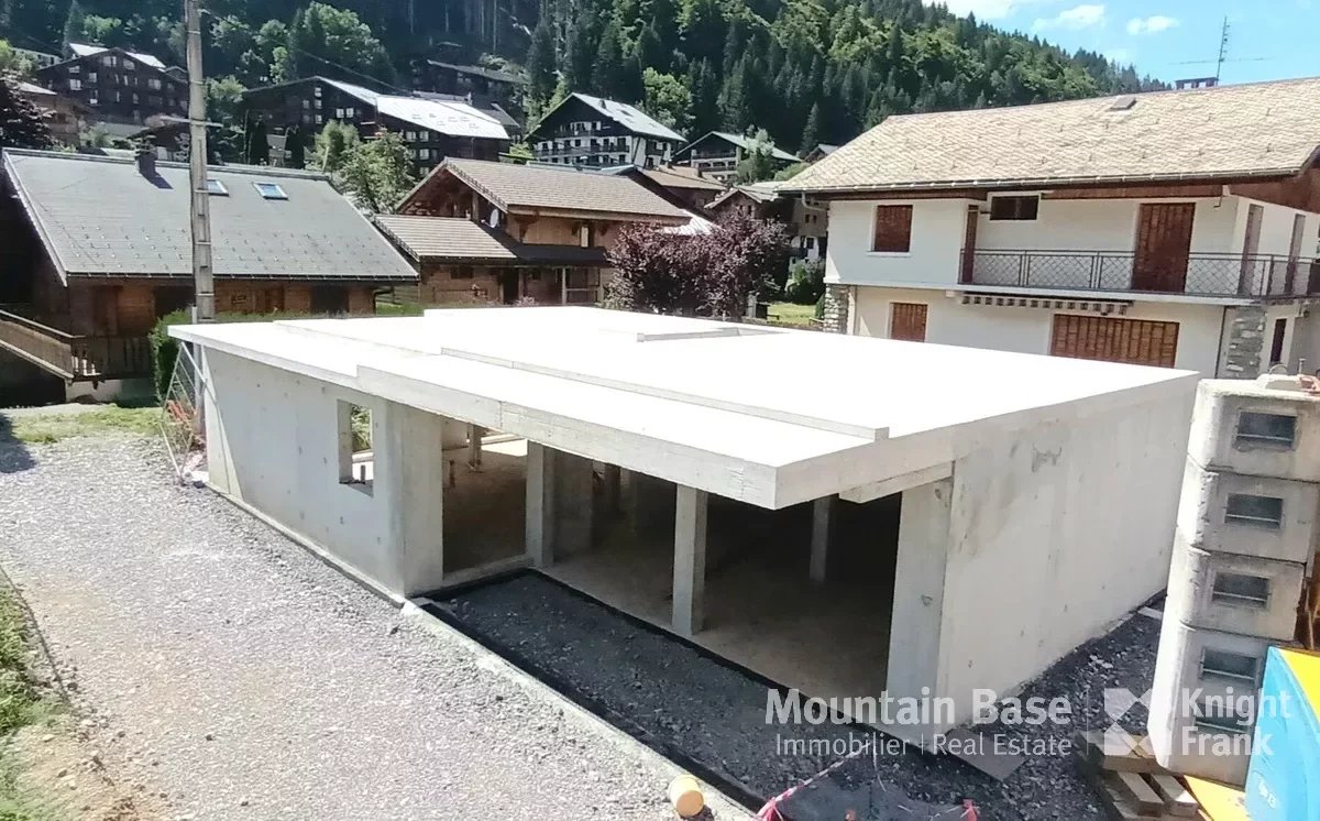 Photo of A superb, 5-bedroom 5-bathroom new-build chalet in the heart of Morzine