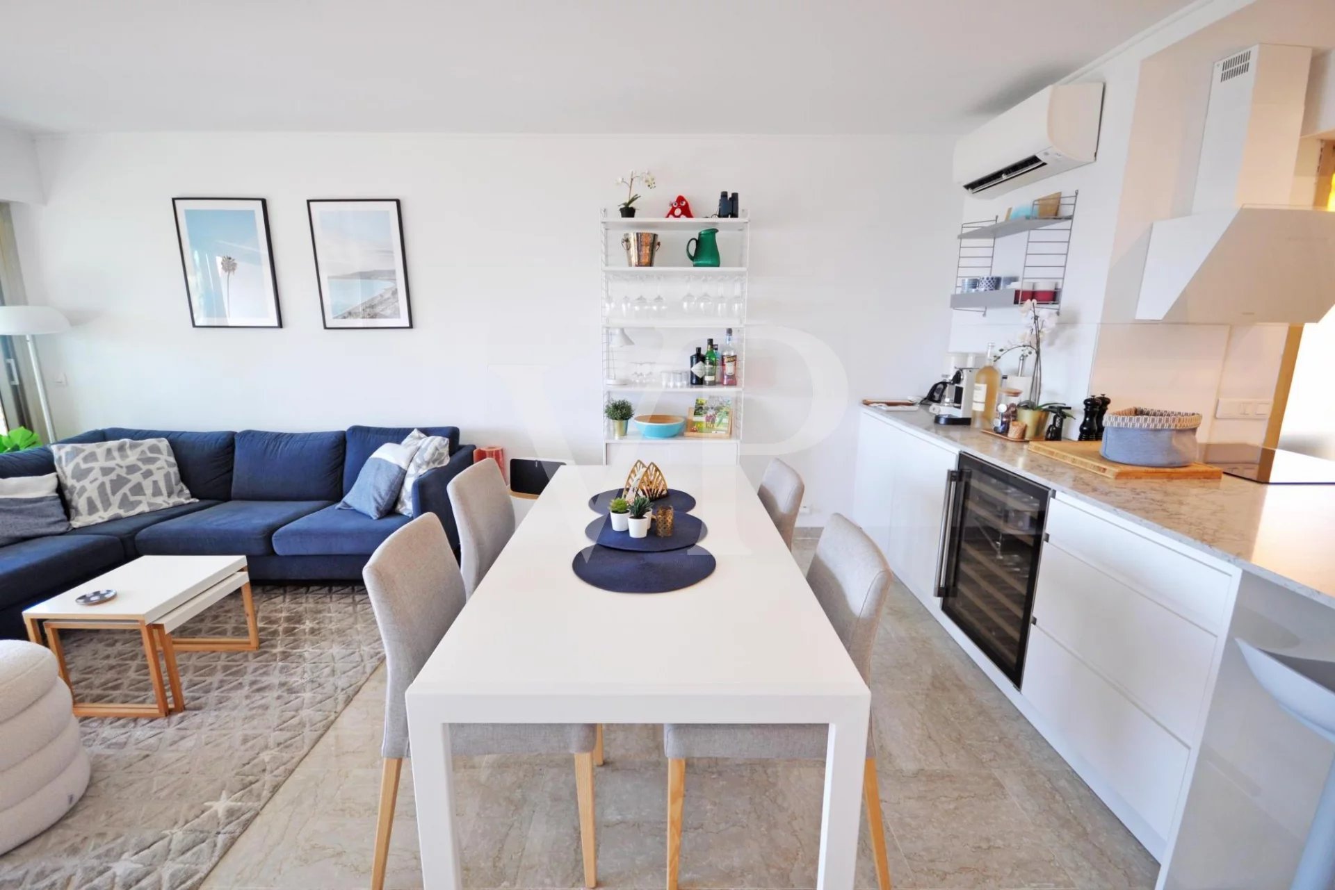 By the Beach - Renovated 3-bedroom Apartment with sea view