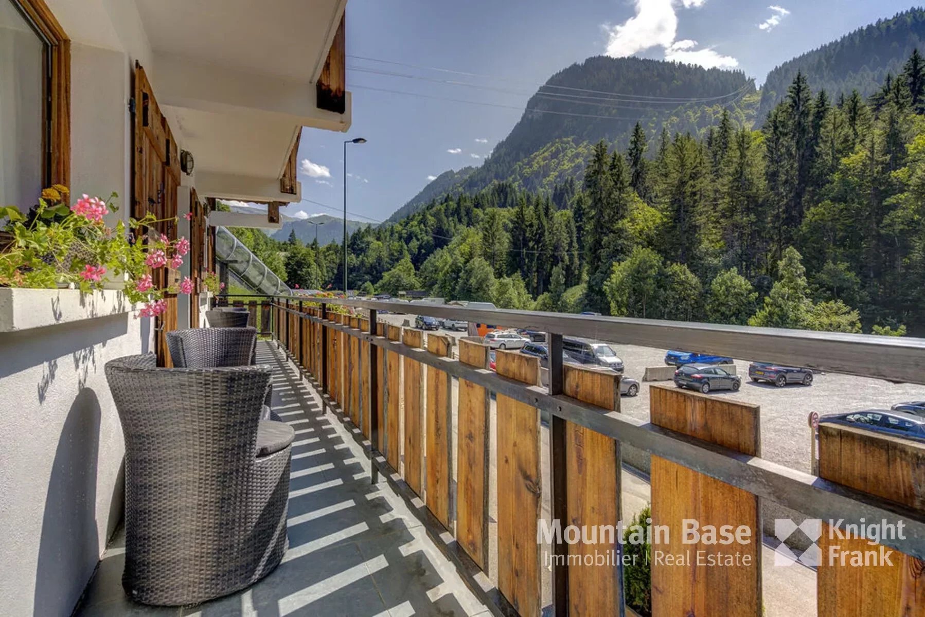 Photo of 5-bedroom chalet right next to the ski lift in Morzine