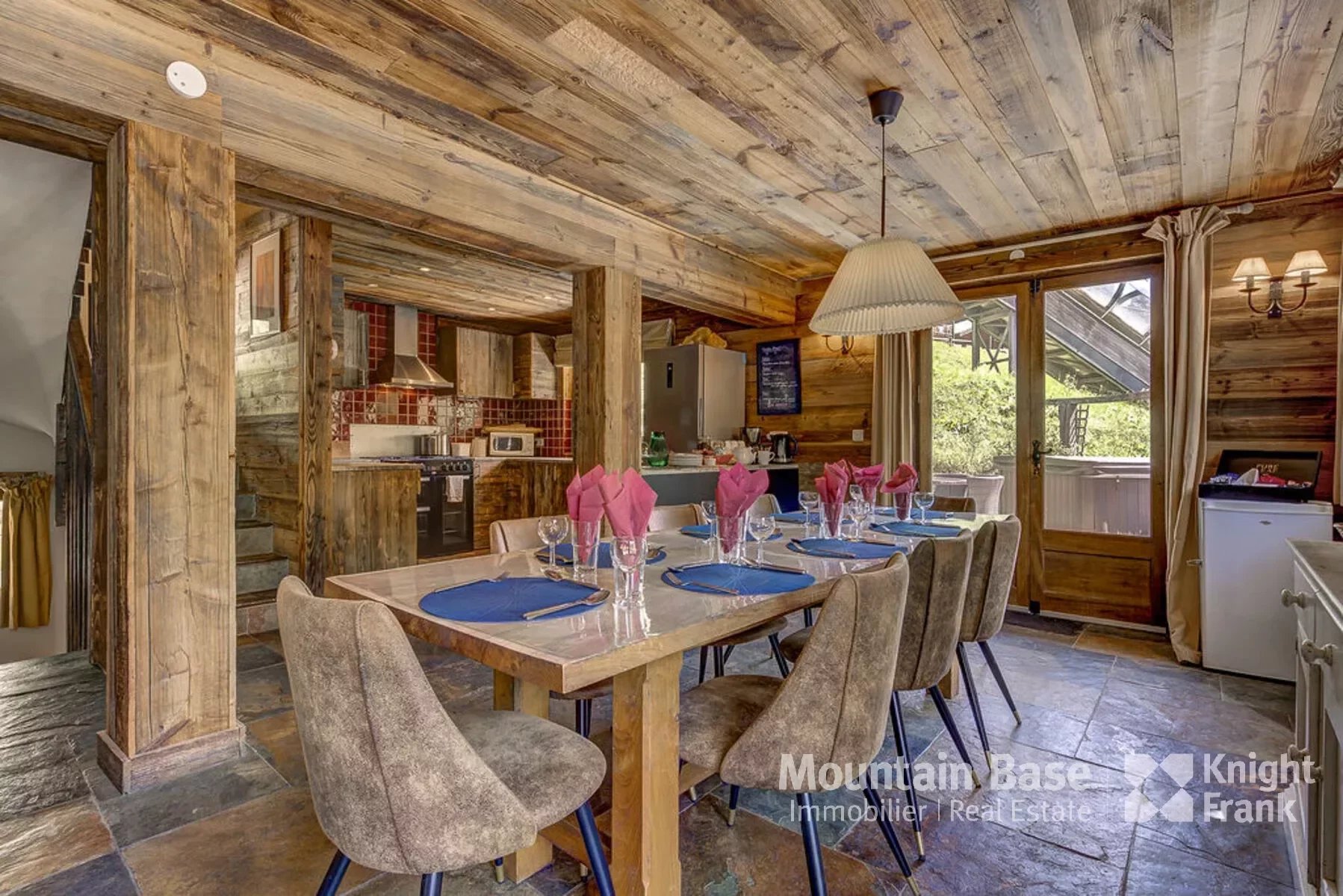 Photo of 5-bedroom chalet right next to the ski lift in Morzine