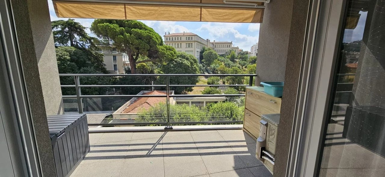 Vente  appartement de deux pièces Nice Nord