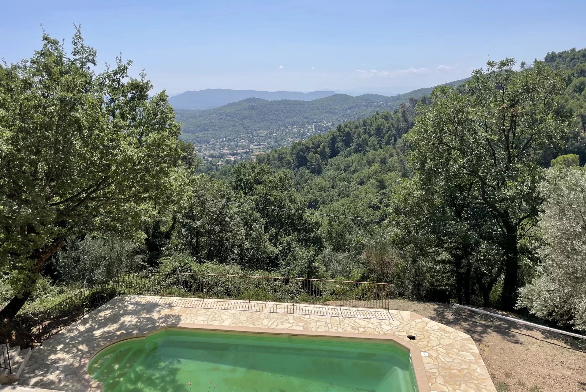 Stone House with Panoramic Views - Seillans