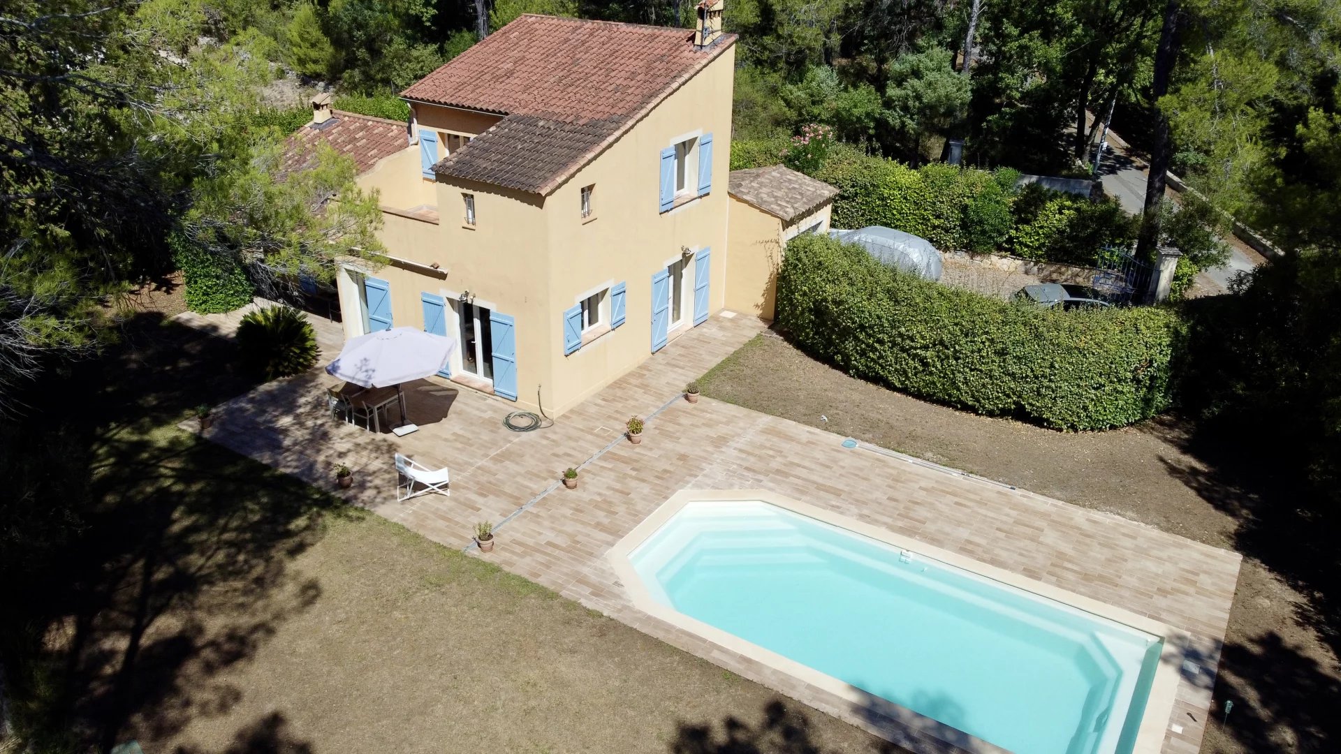 Villa au calme avec piscine , à Seillans