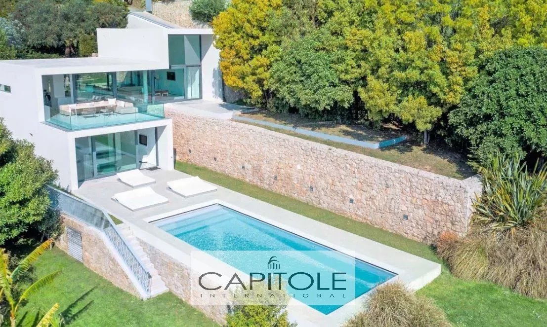 Golfe juan - Panoramic sea view,  4 bedroom modern villa of  220 sqm with pool