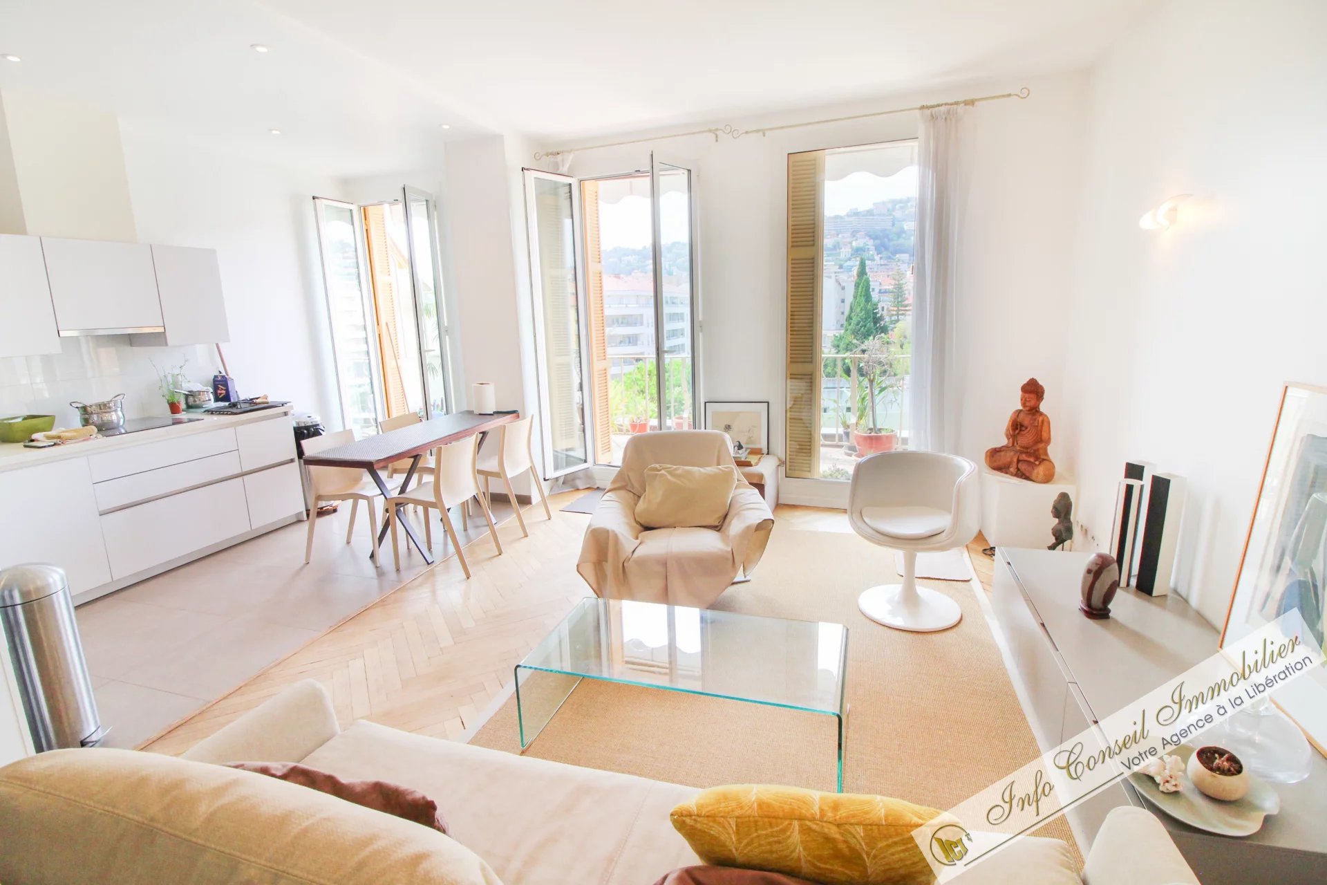 LIBERATION - AVANT DERNIER ÉTAGE - SPLENDIDE 3 P - BALCON - POSS GARAGE - 469.000 €