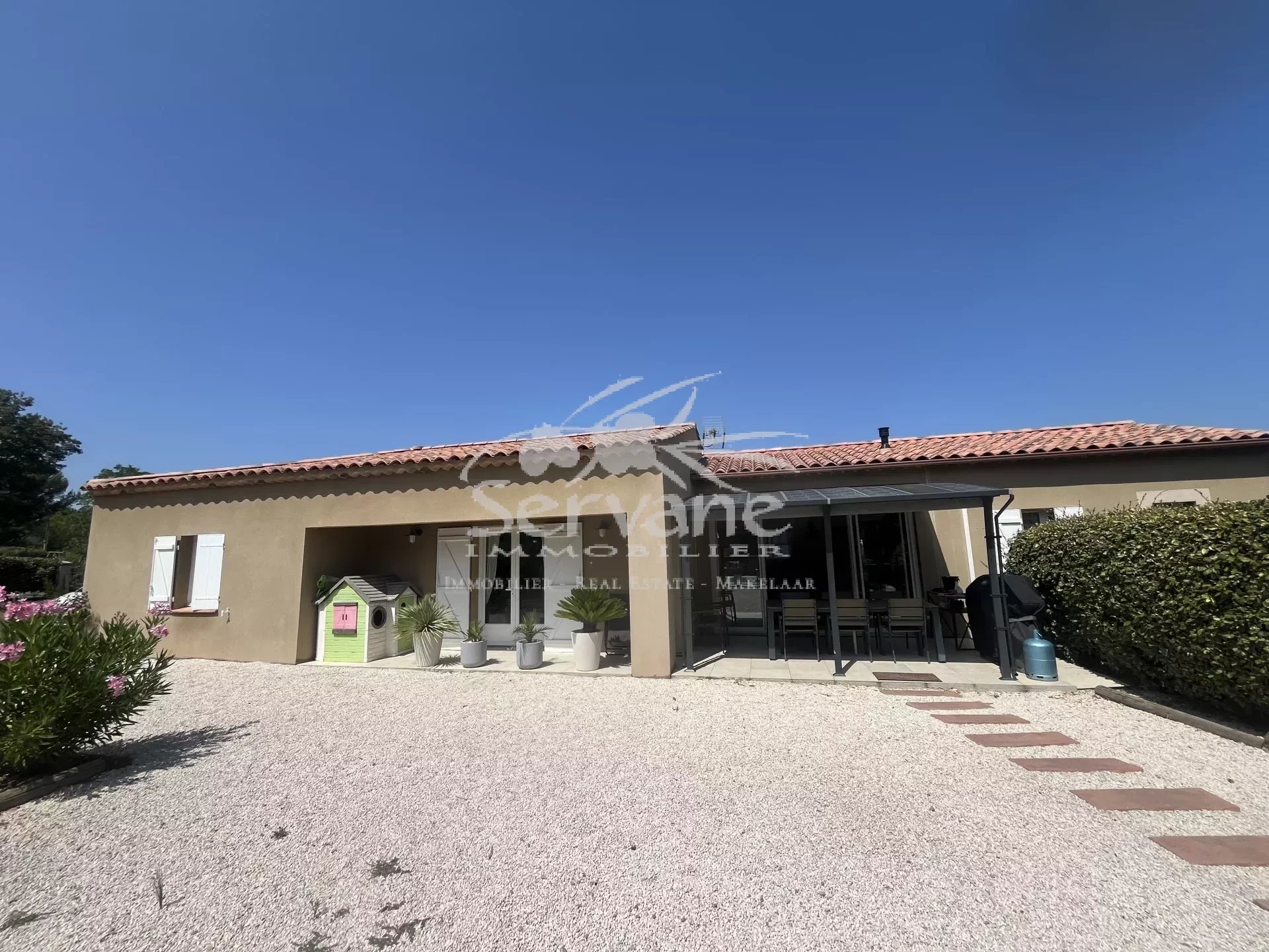 NICE 2 BEDROOMS VILLA LA VERDIERE FOR SALE