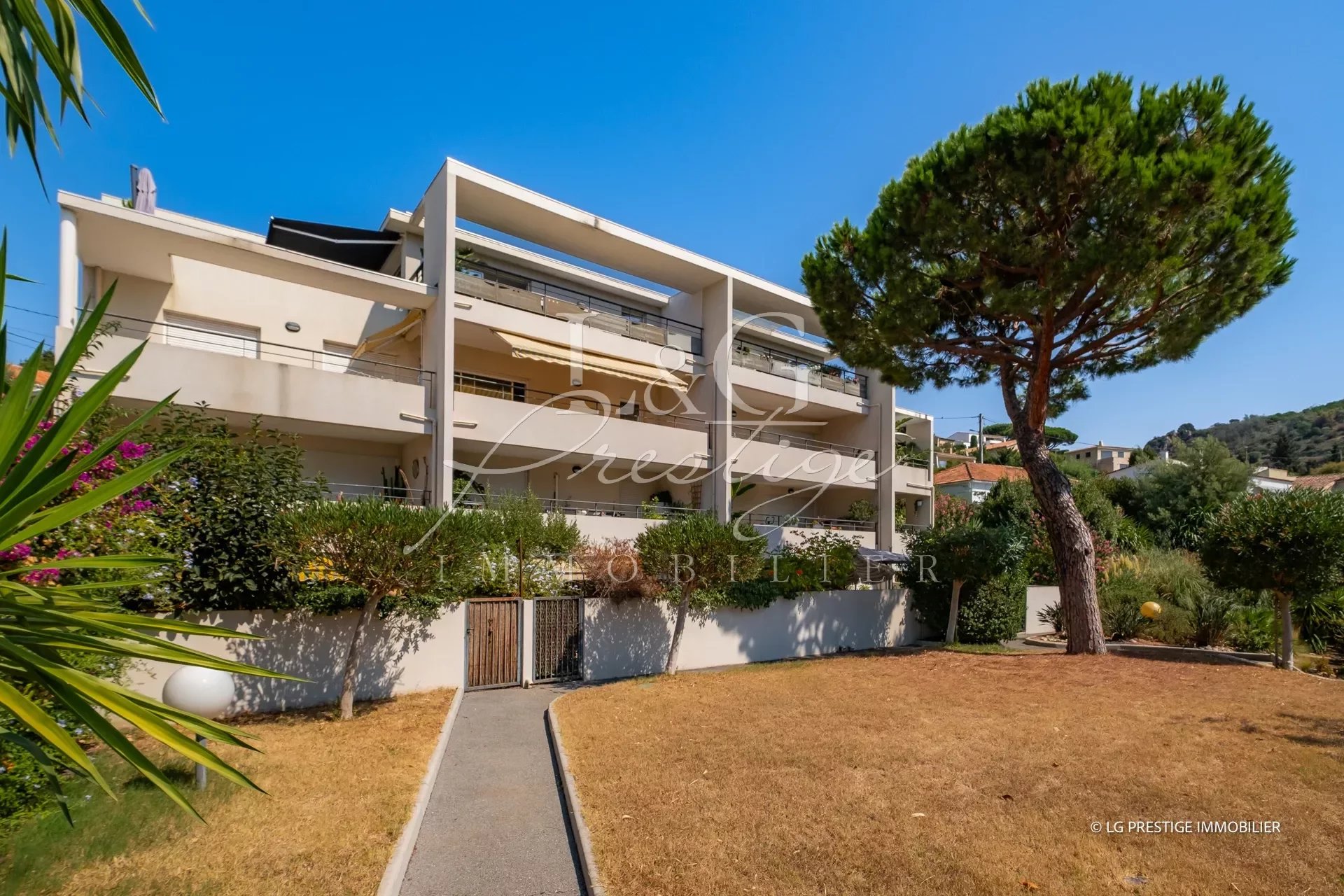 06150 CANNES-LA-BOCCA APPARTEMENT