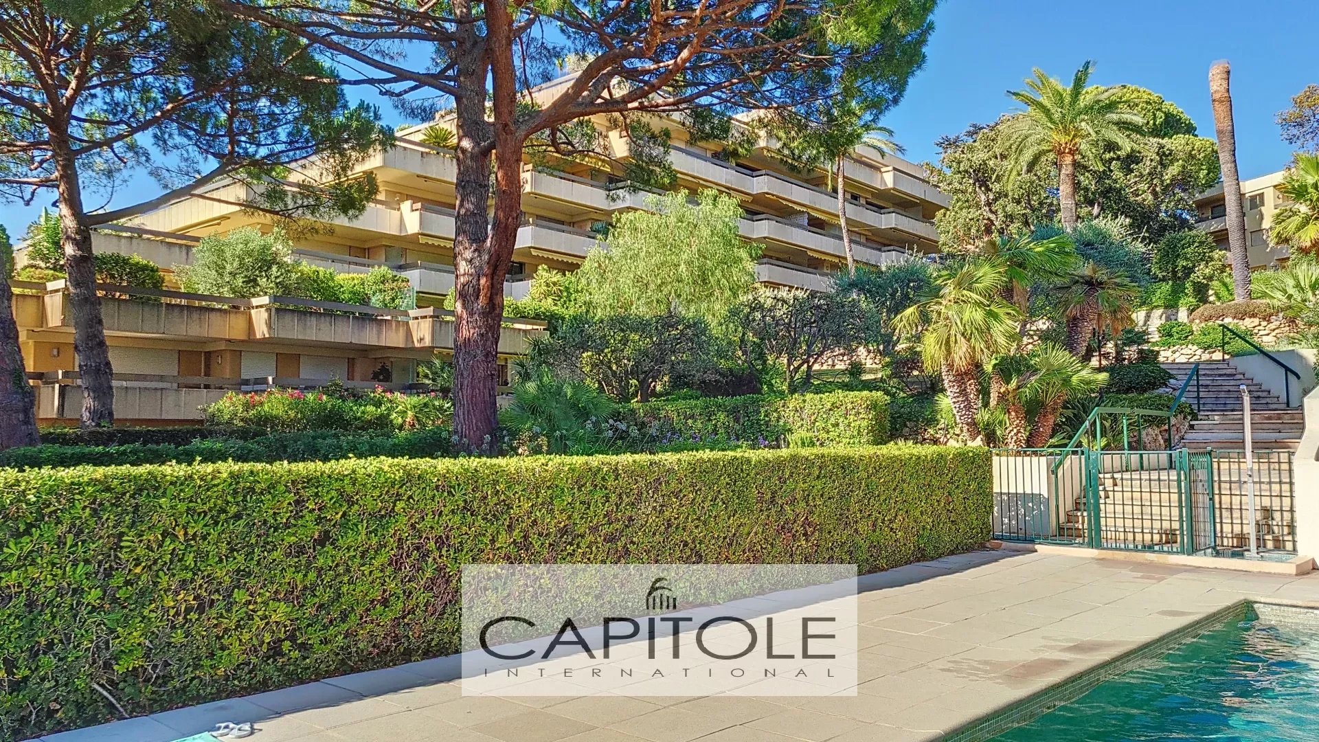 FOR SALE, near Cap d'Antibes, 2-bedroom apartment, swimming pool, spacious terraces, not overlooked, garage, cellar