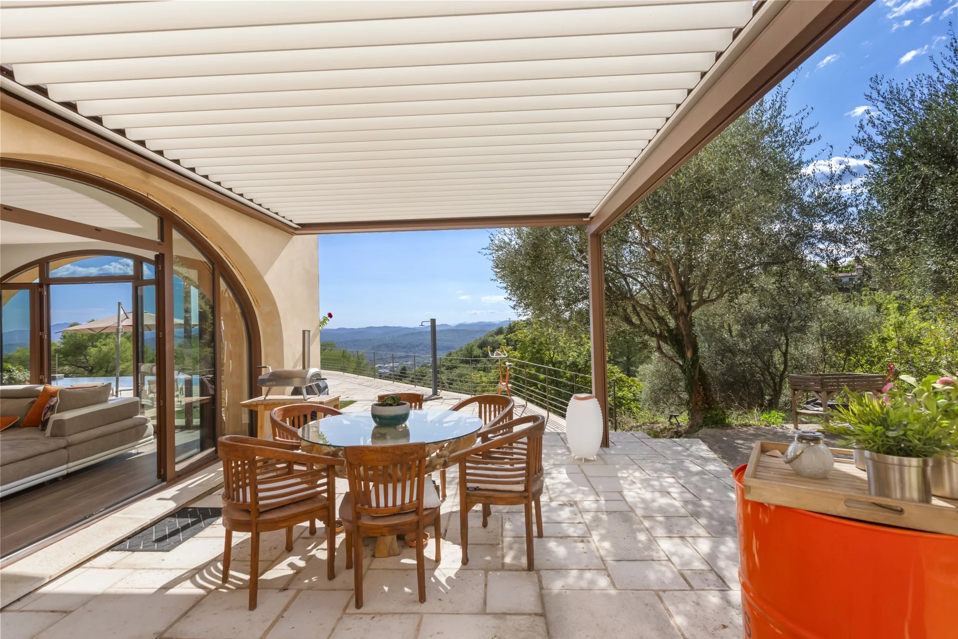 AUTHENTIC BASTIDE NEAR VILLAGE - MONTAUROUX