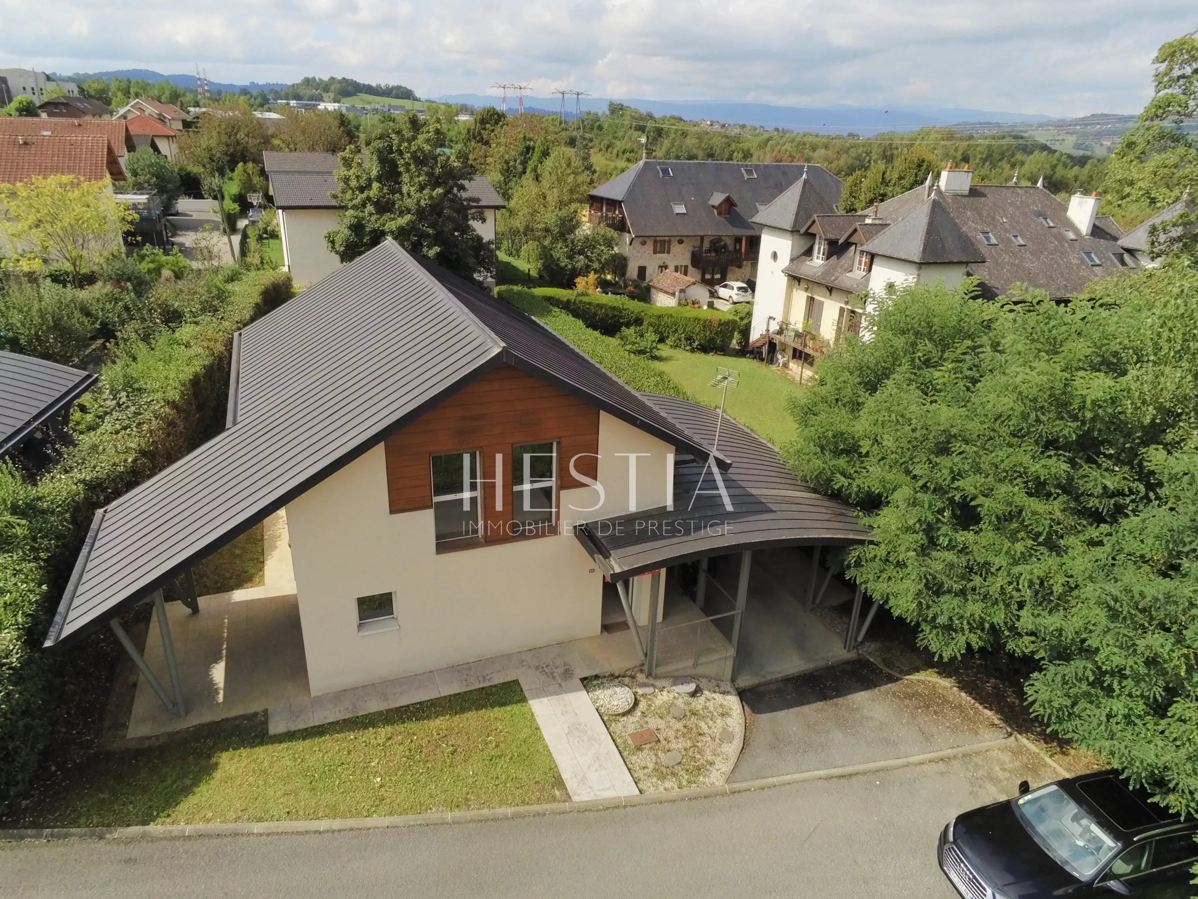 Annecy, maison récente basse consommation, 144m² habitable, 4 chambres.