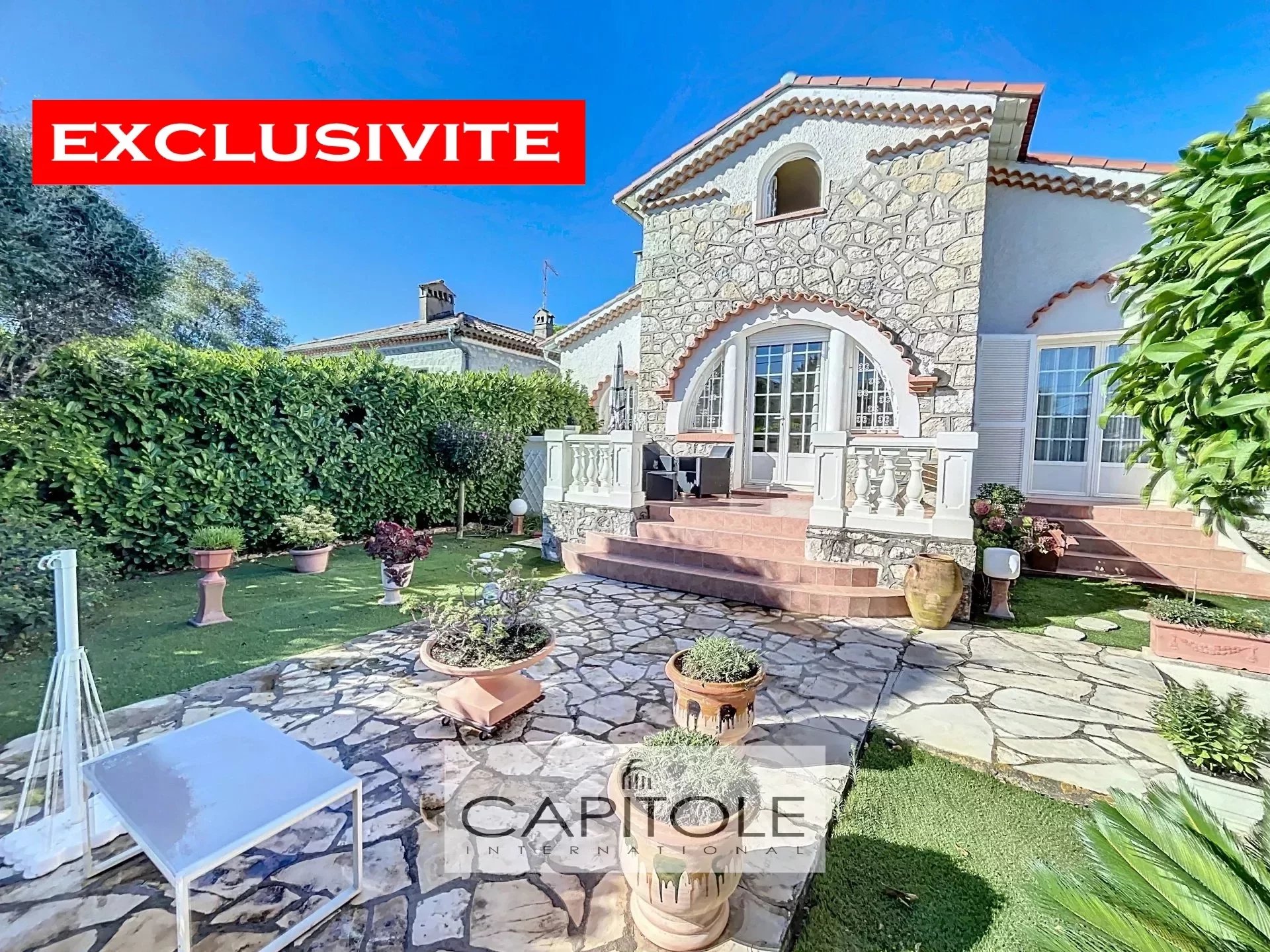 Exclusive! FOR SALE, HOUSE in Cap d'Antibes, sea view, garage.