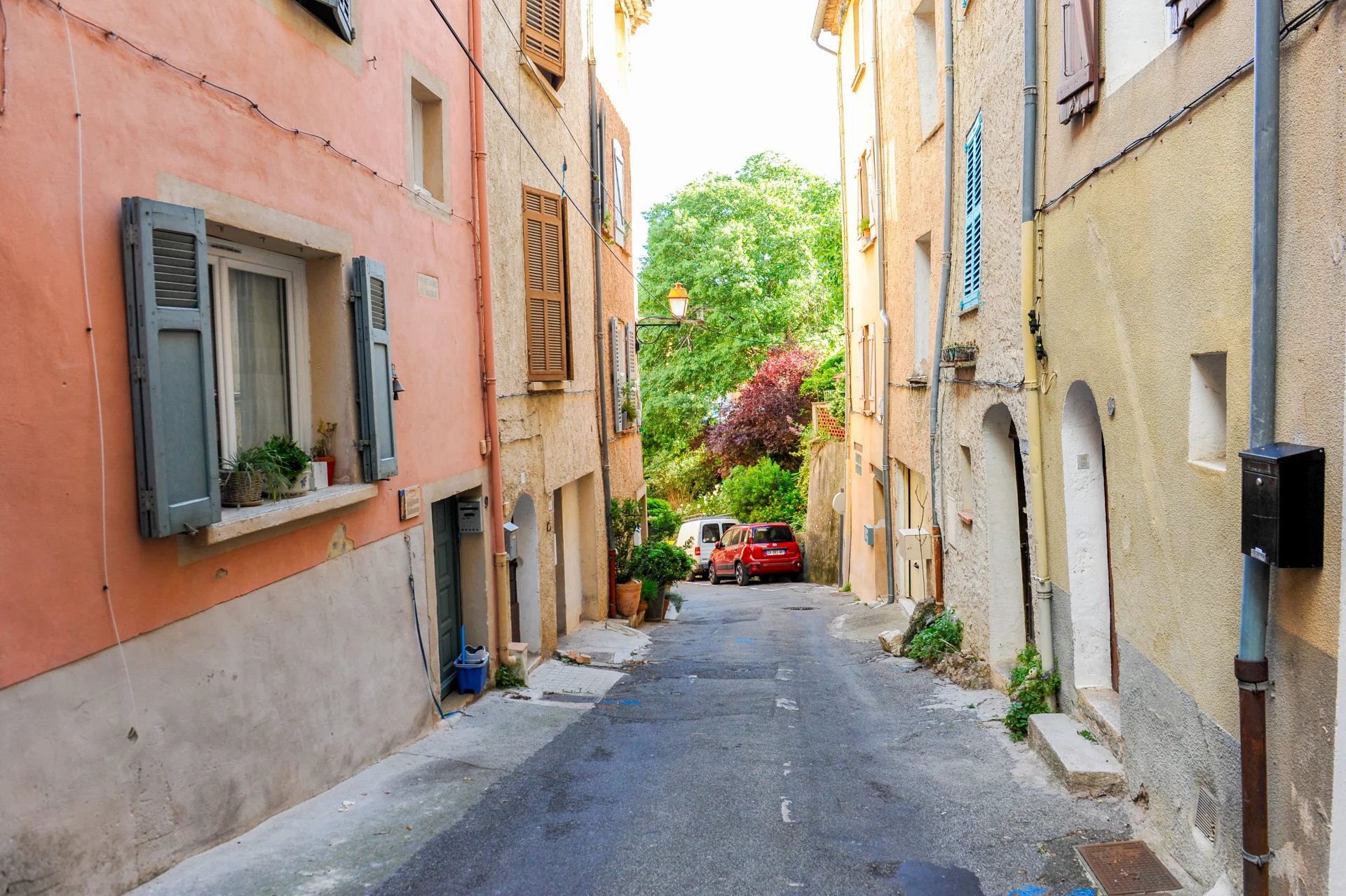 Charming townhouse to renovate - Cotignac