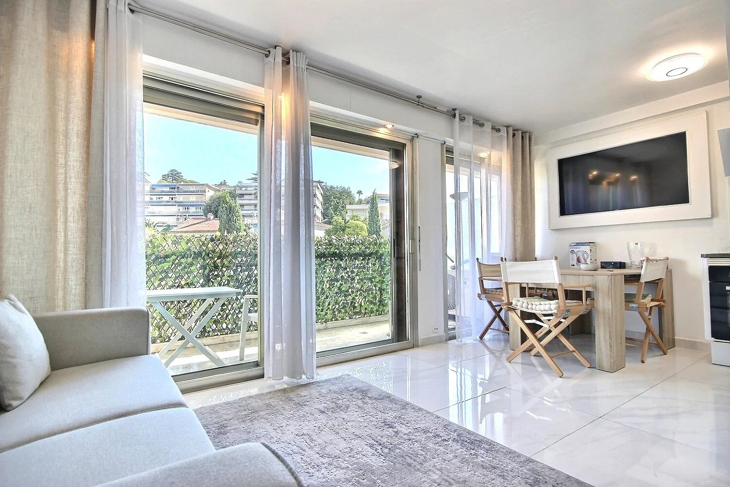 Sale Apartment - Cannes Basse Californie