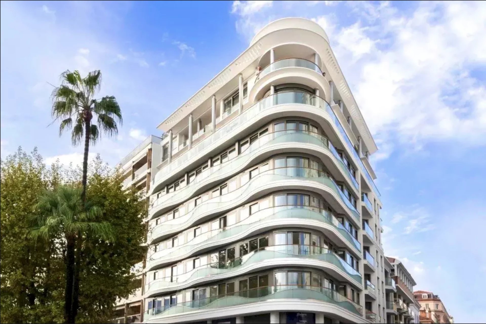 CANNES - 7 CROISETTE - 3 BEDROOM APARTMENT