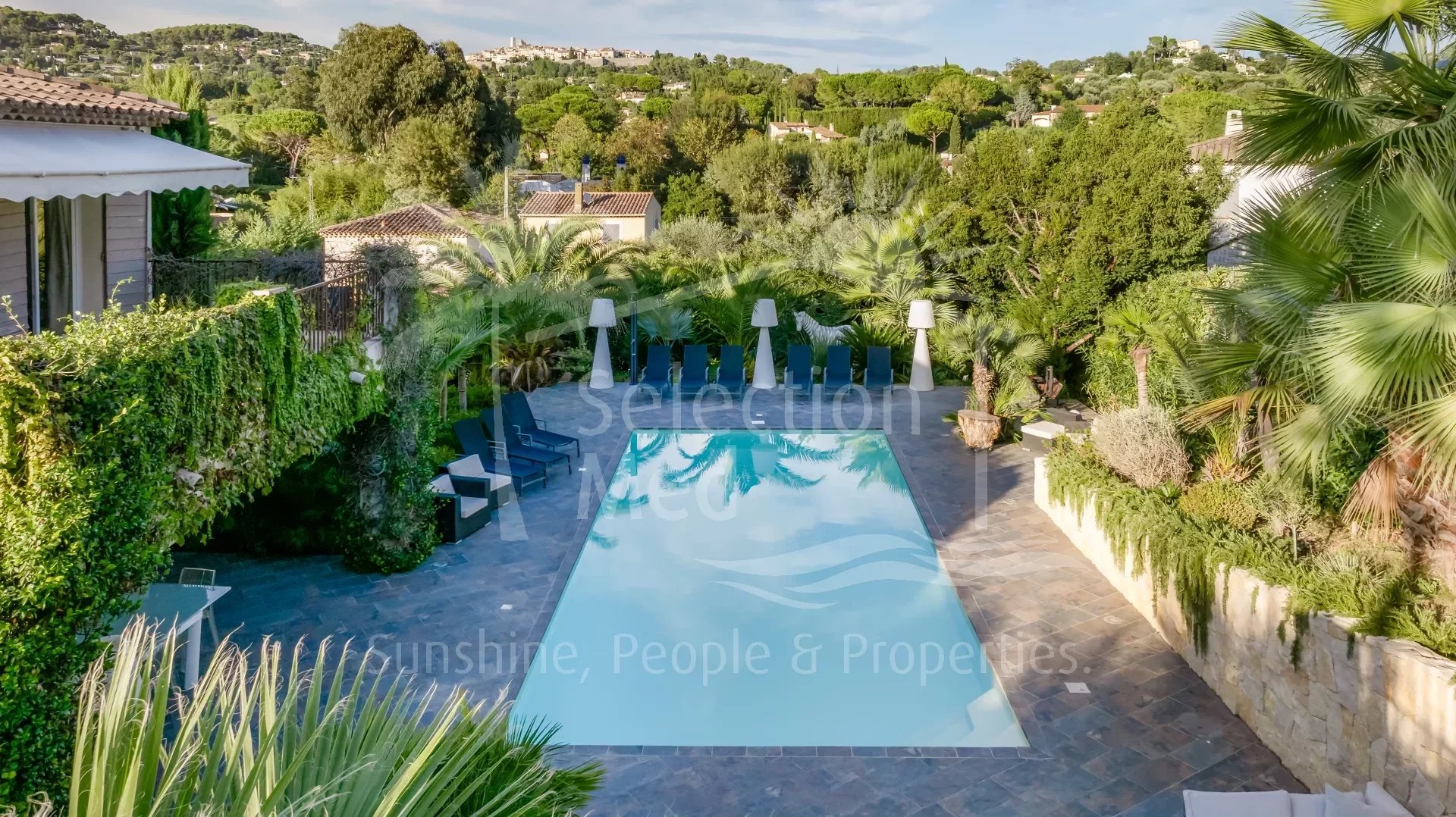 Villa d'Exception avec Piscine et Terrasse