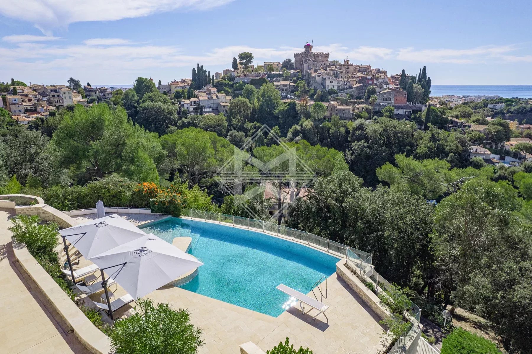 06800 CAGNES-SUR-MER VILLA