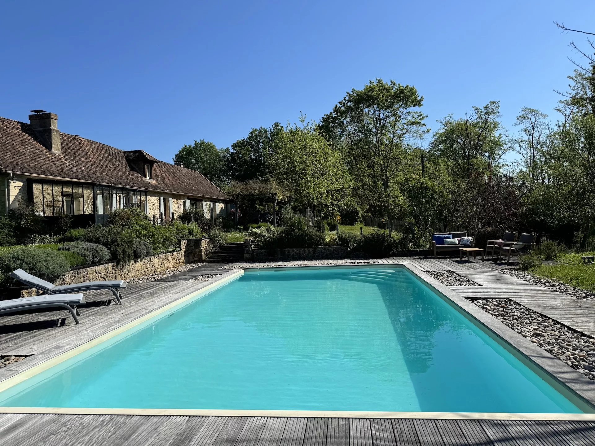 17 KMs de Bergerac , au cœur d'un environnement exceptionnel ,  superbe domaine sur 4 Ha