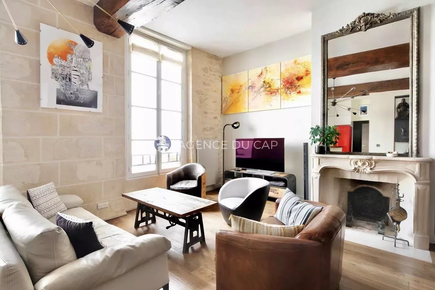 Outstanding:Large furnished 5P apartment for rent in the Marais.