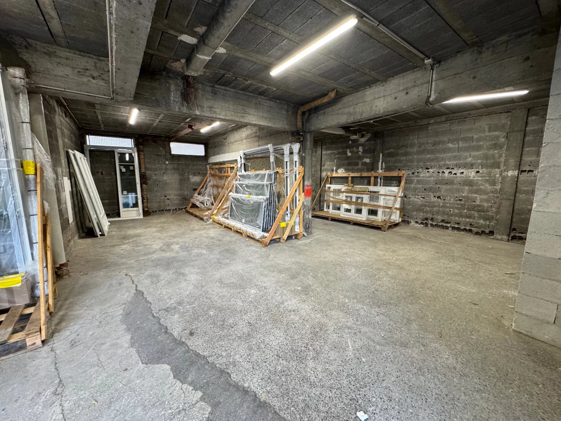 Rental Warehouse - Nice Saint Roch