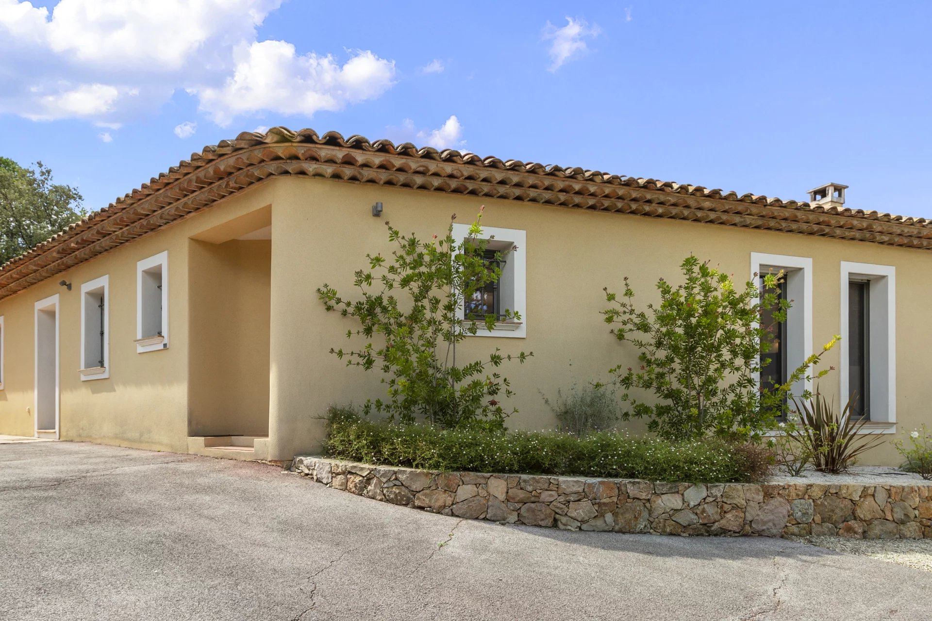 Beautiful modern single storey villa - Draguignan