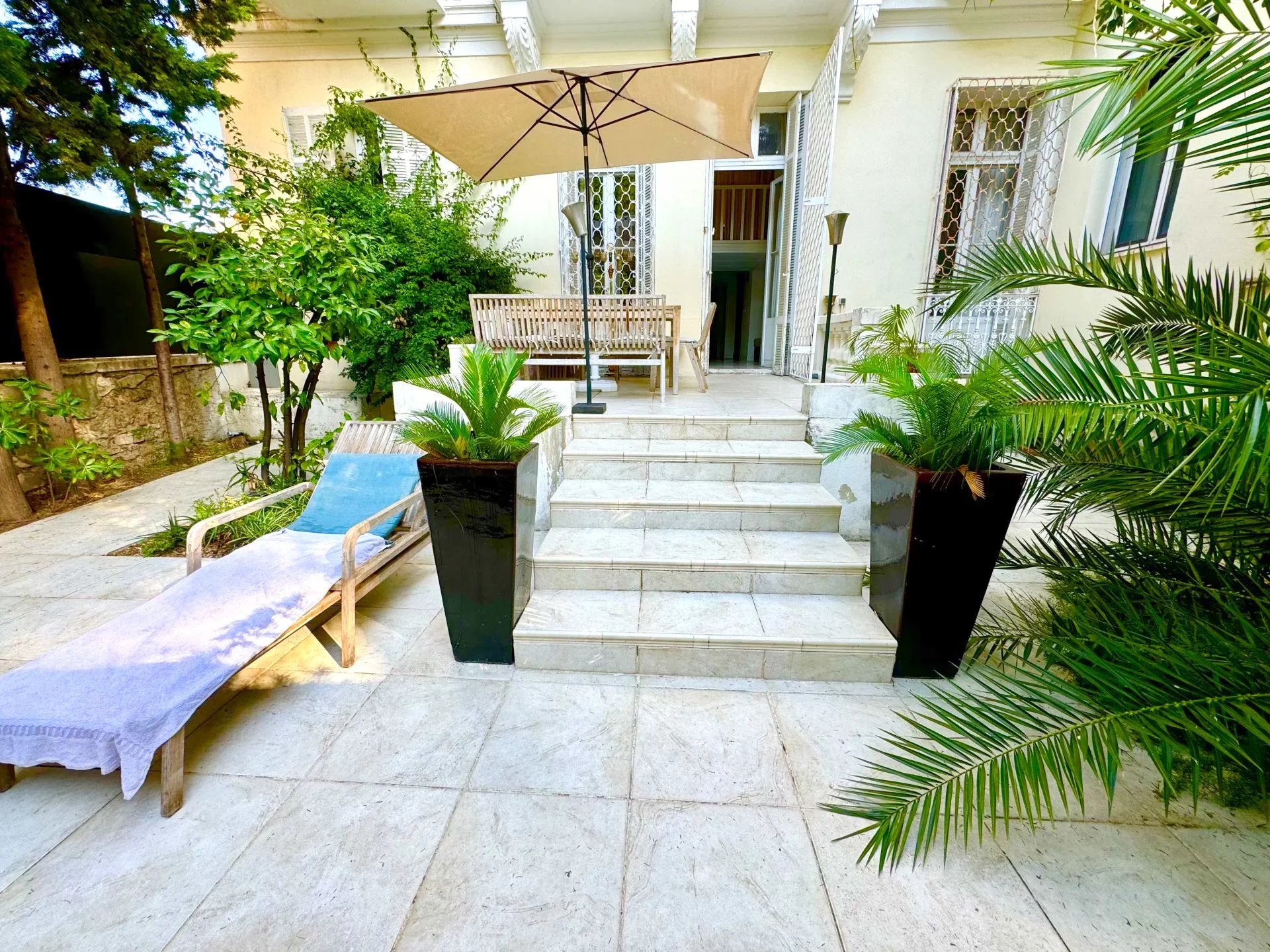 Cannes vente appartement 4 pièces ouvrant sur belle terrasse