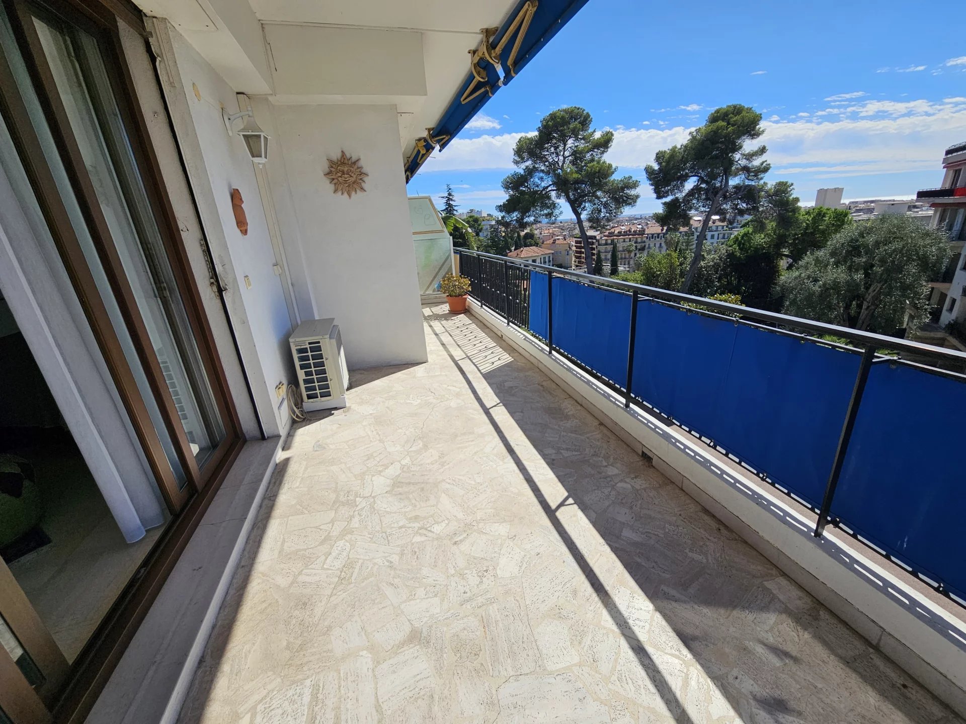 Nice BAS  CIMIEZ/ GEORGE V  3 /4 P 102m2 terrasse 40m2