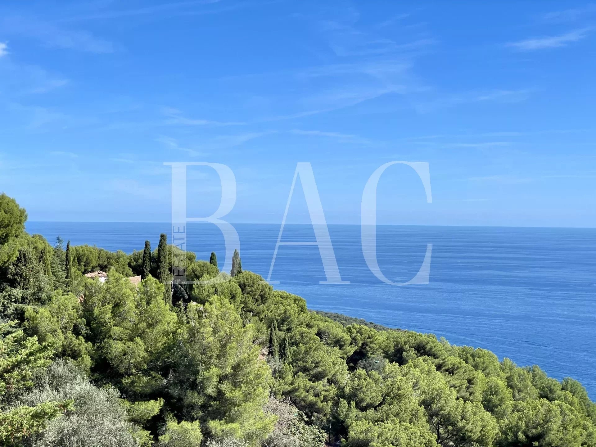 Eze village, superb apartment with panoramic sea view