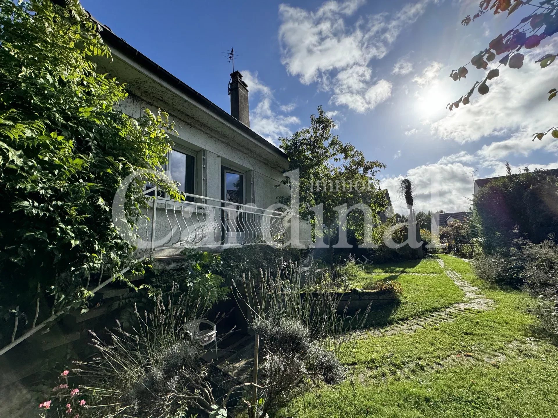 Sale House - Fontenay-le-Fleury