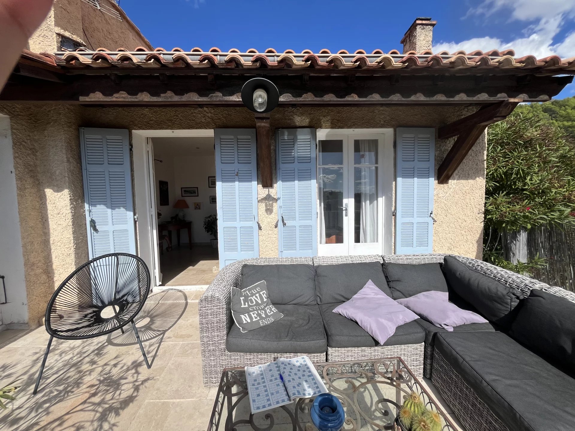 LOVELY 2 BEDROOMS VILLA COTIGNAC