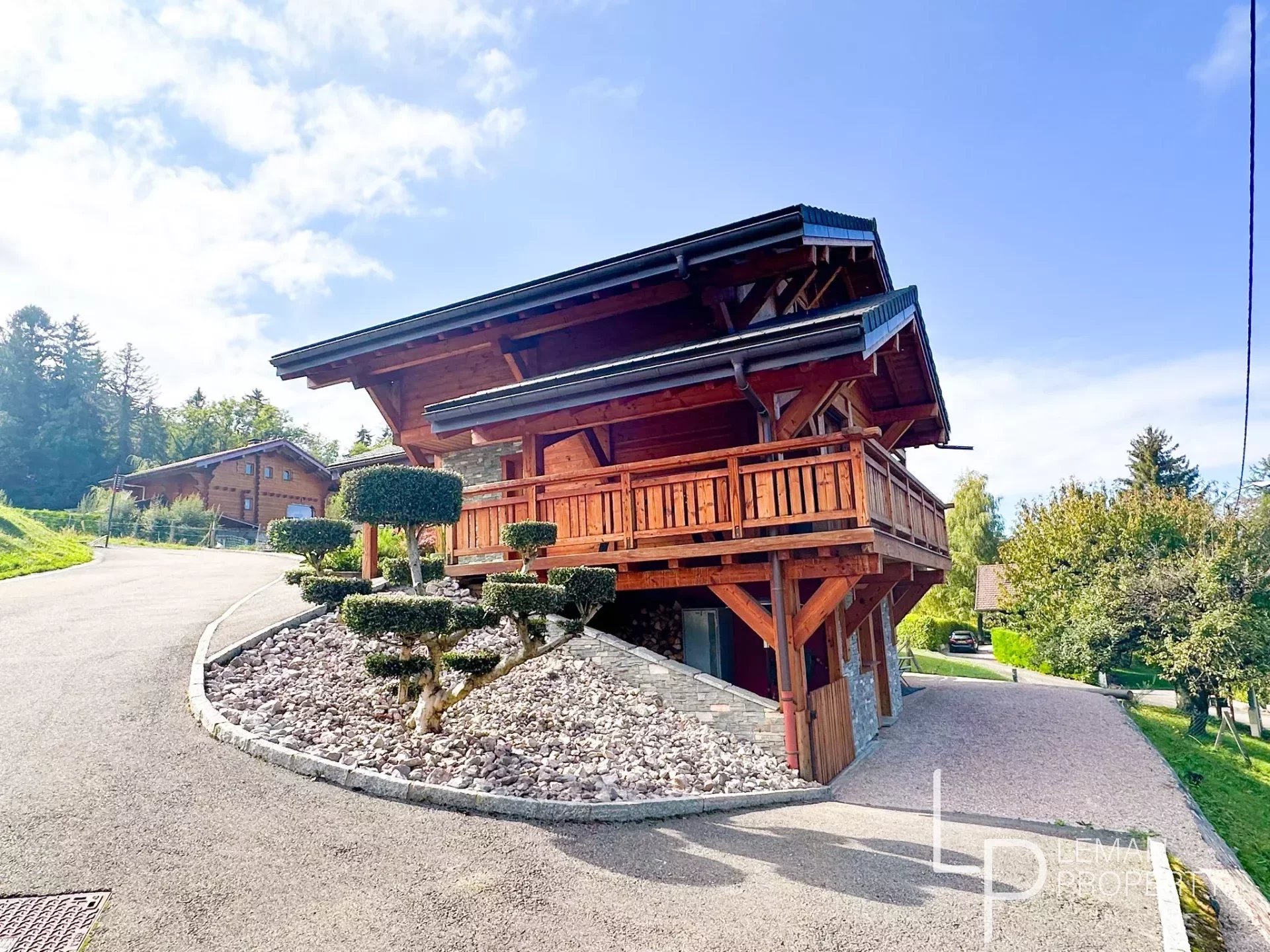 Chalet moderne avec vue sur le lac – Neuvecelle