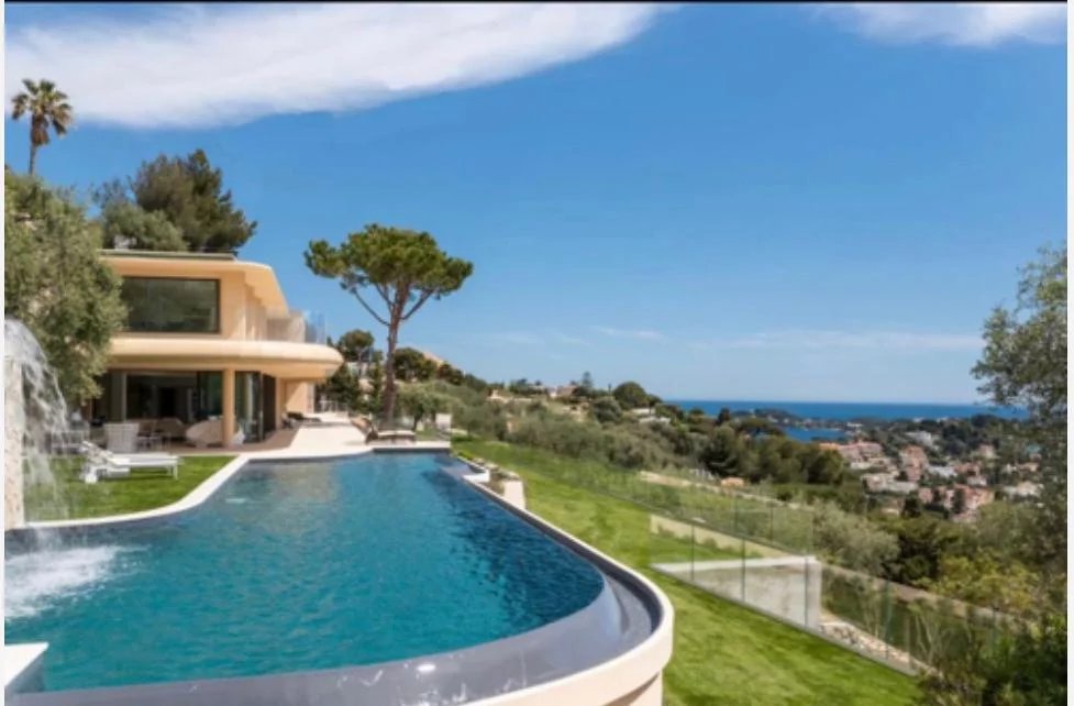 EXEPTIONNAL PROPERTY WITH PANORAMIC SEA VIEW