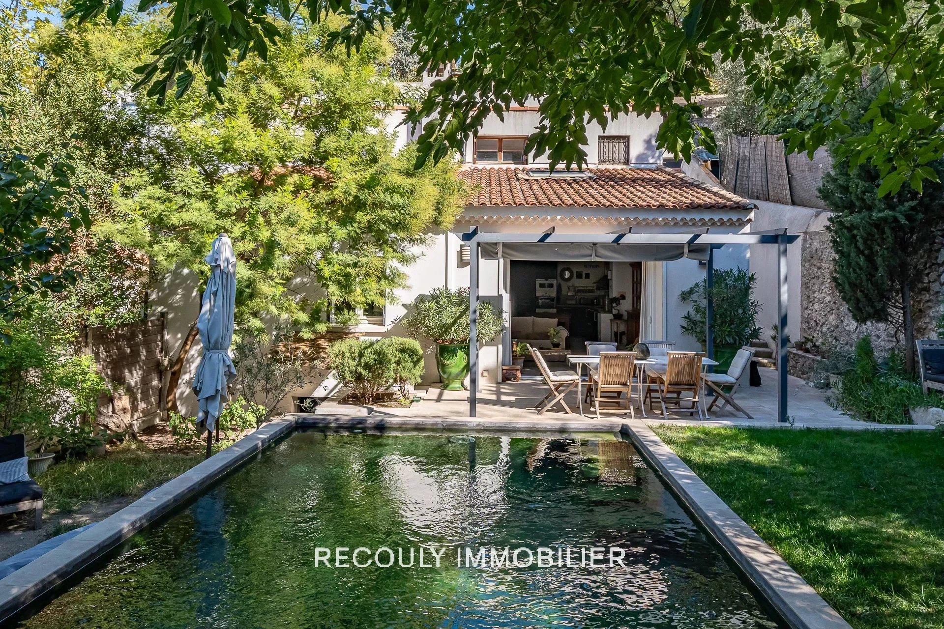 MAISON AVEC PISCINE - ROUCAS BLANC - 13007 MARSEILLE