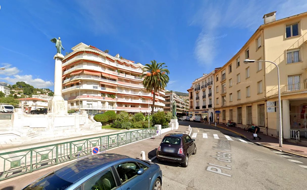 Local commercial à louer, centre-ville de Menton, secteur gare SNCF